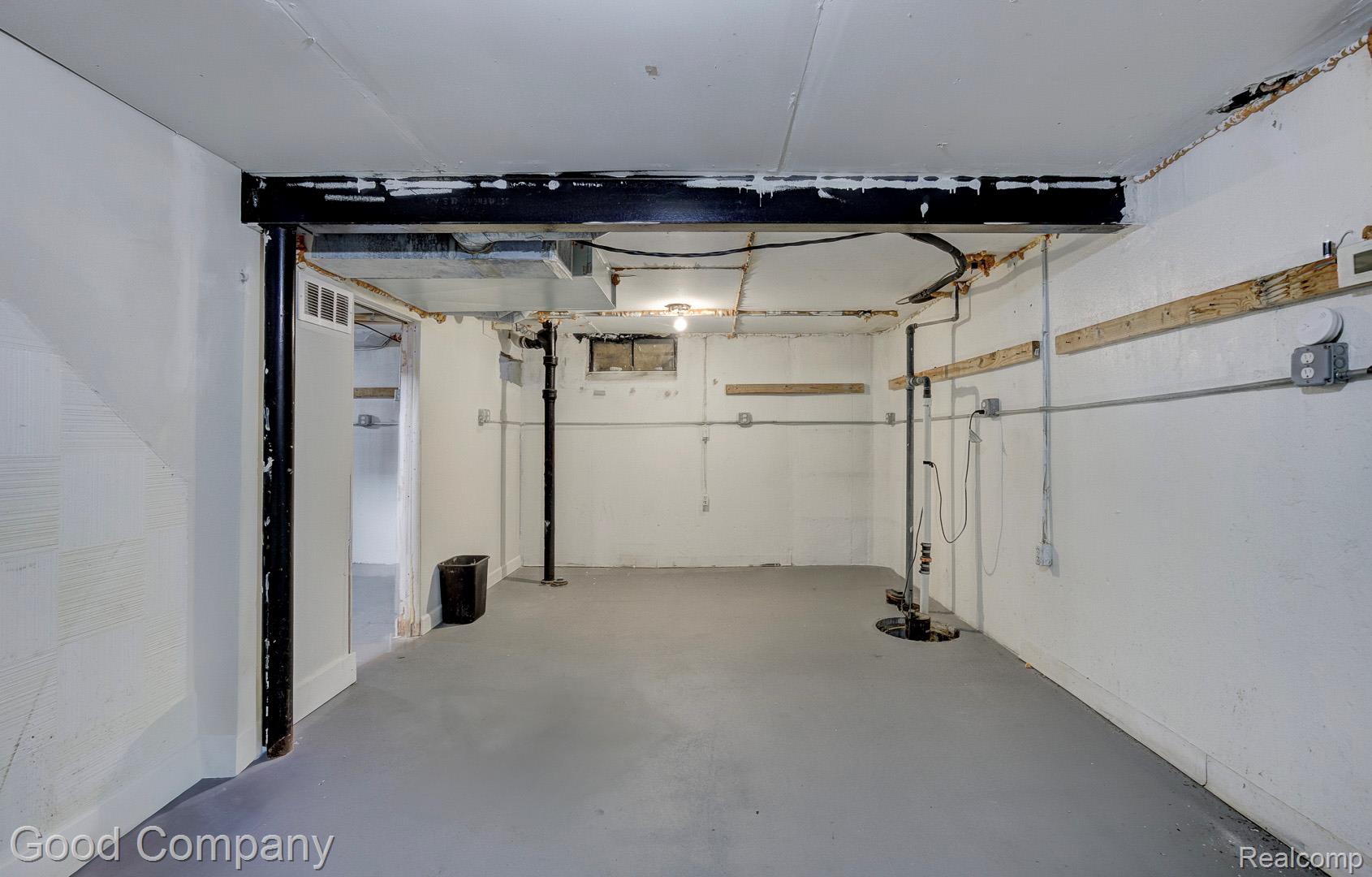 524 S Stephenson Highway Property Photo 33