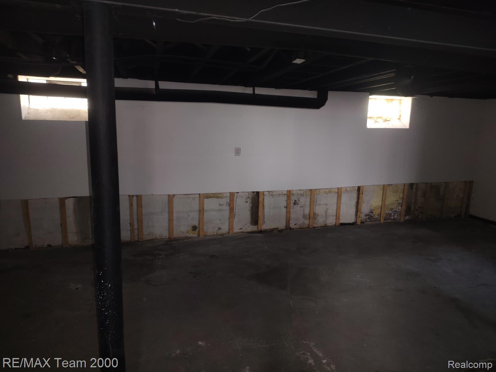 8860 Appoline Street Property Photo 31