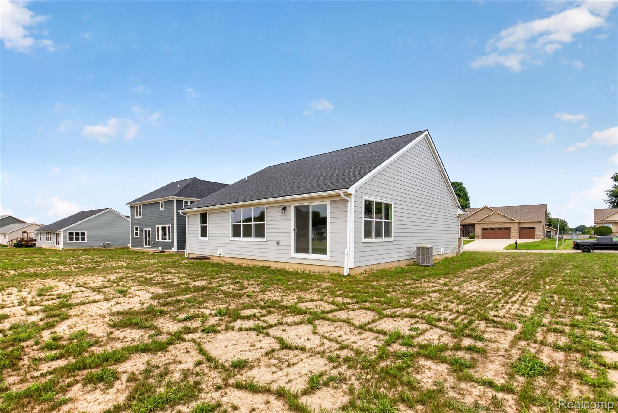 10206 Hunt Drive Property Photo 8
