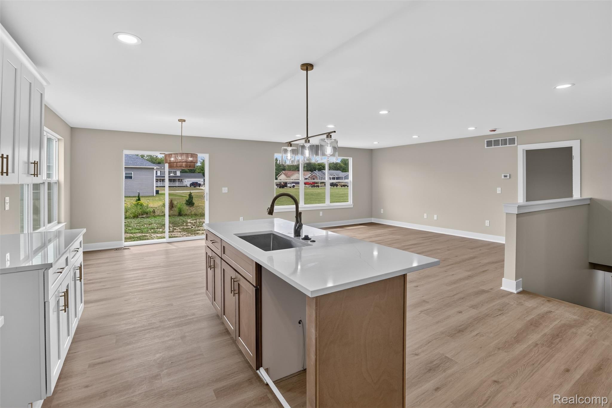 10206 Hunt Drive Property Photo 30