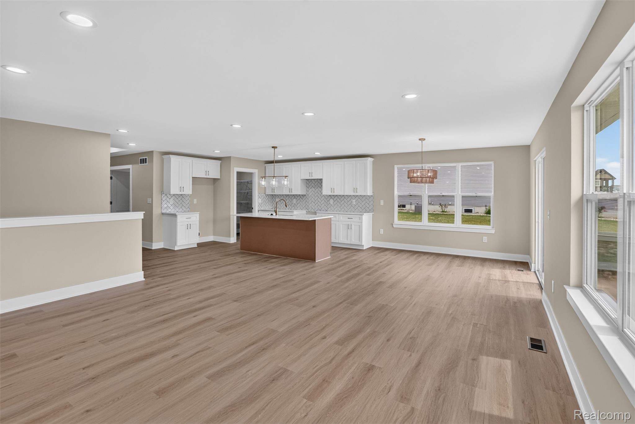 10206 Hunt Drive Property Photo 32