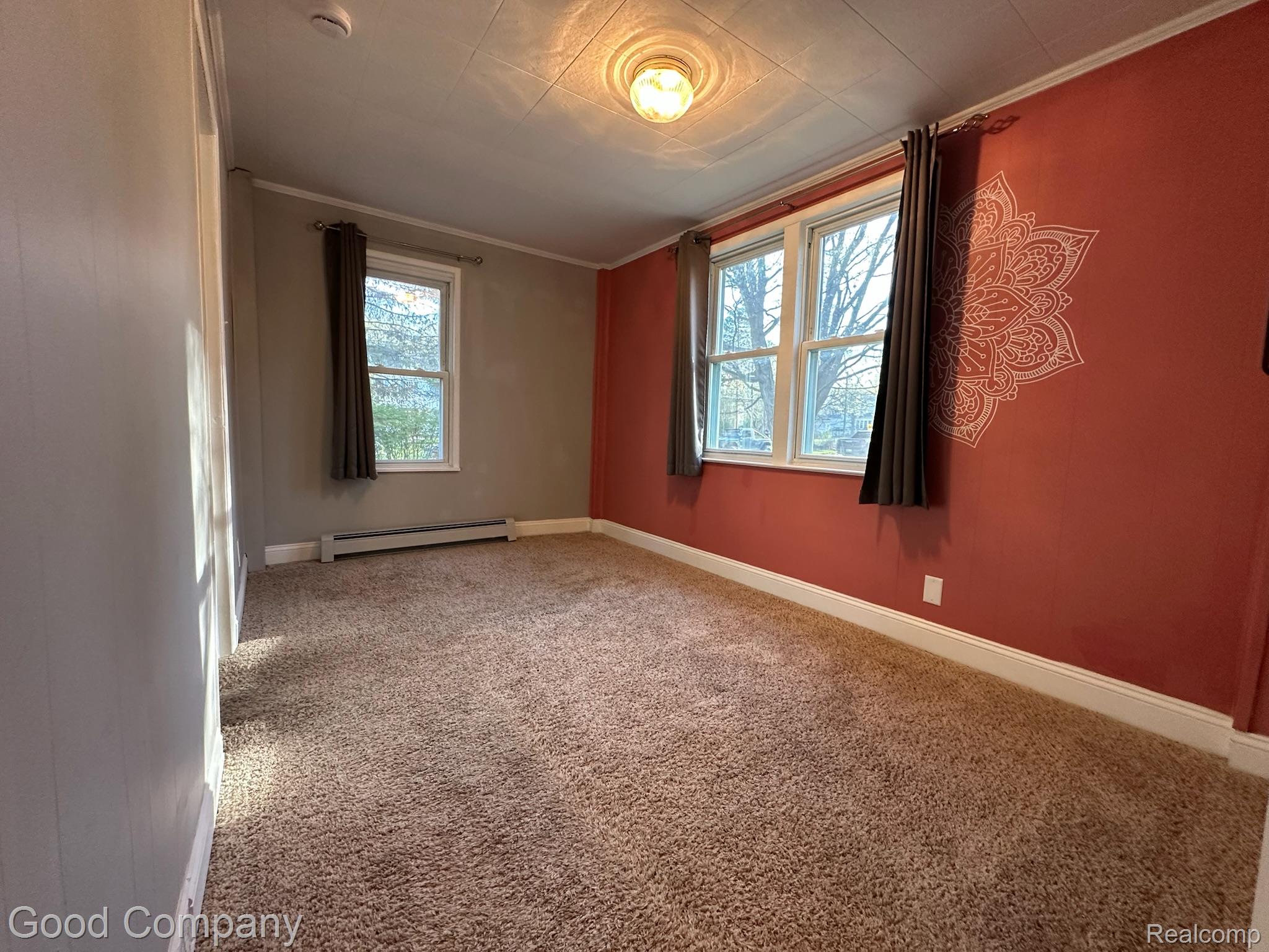 720 W Commerce Road Property Photo 6