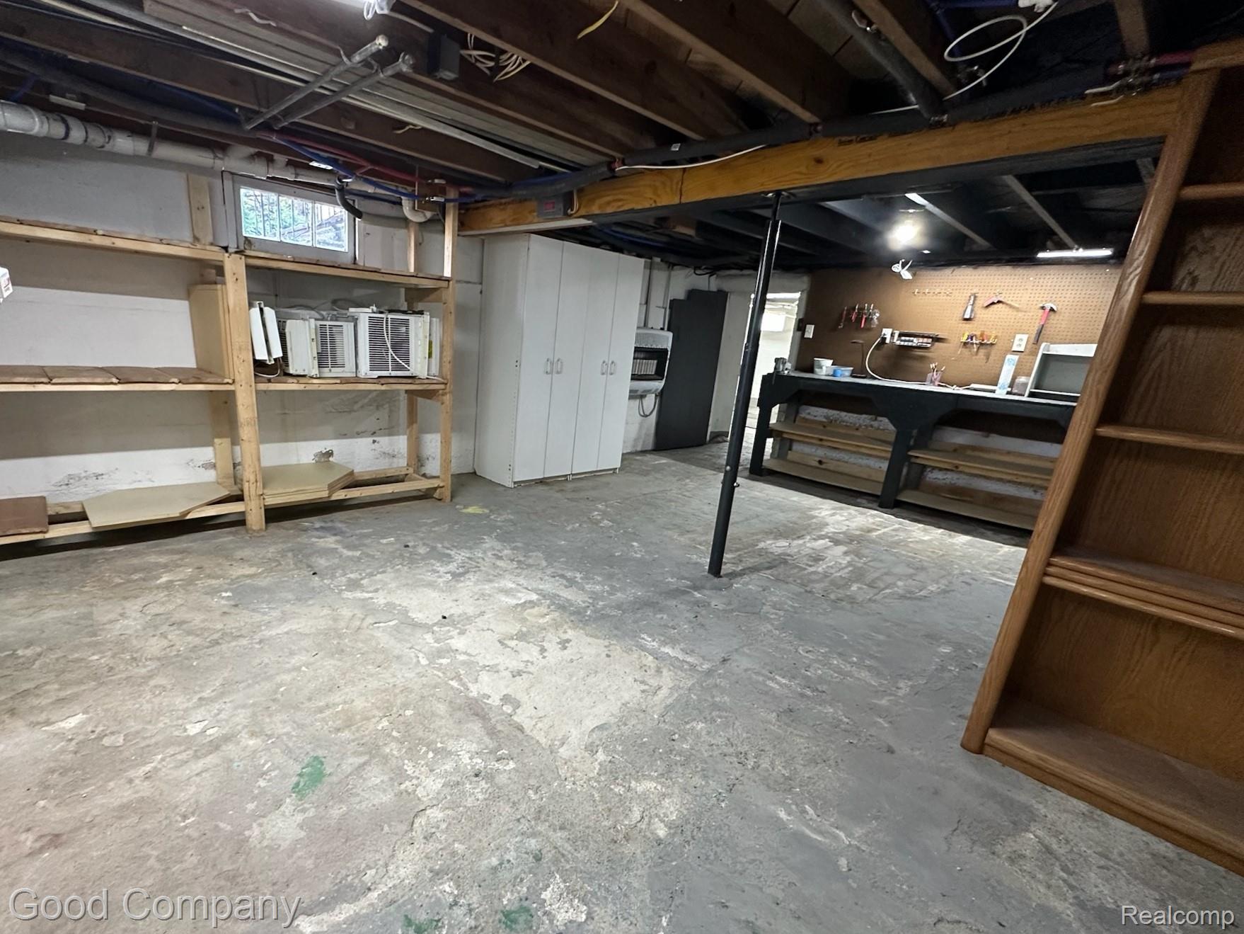 720 W Commerce Road Property Photo 15