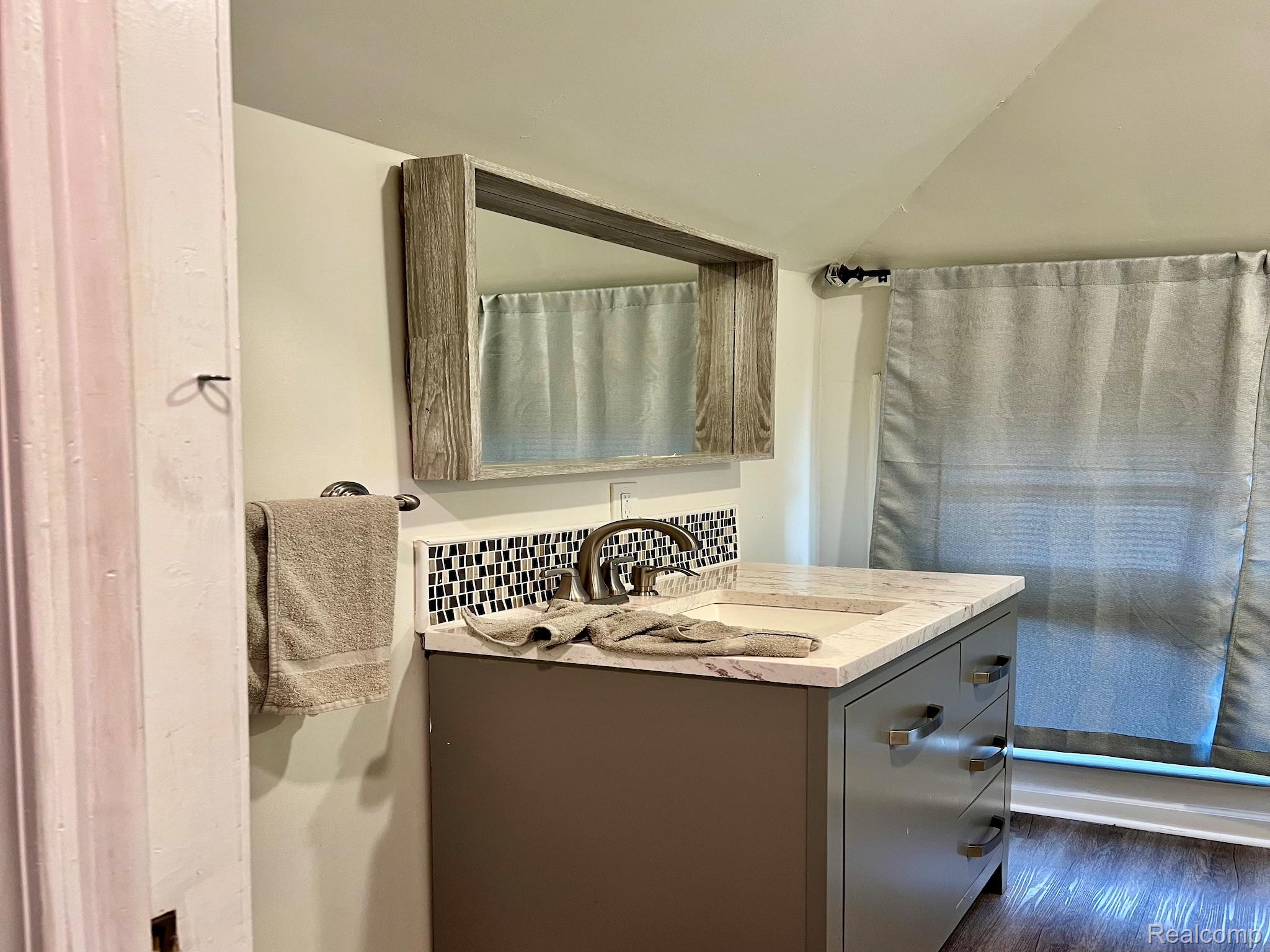 3838 Bagley Street Property Photo 9