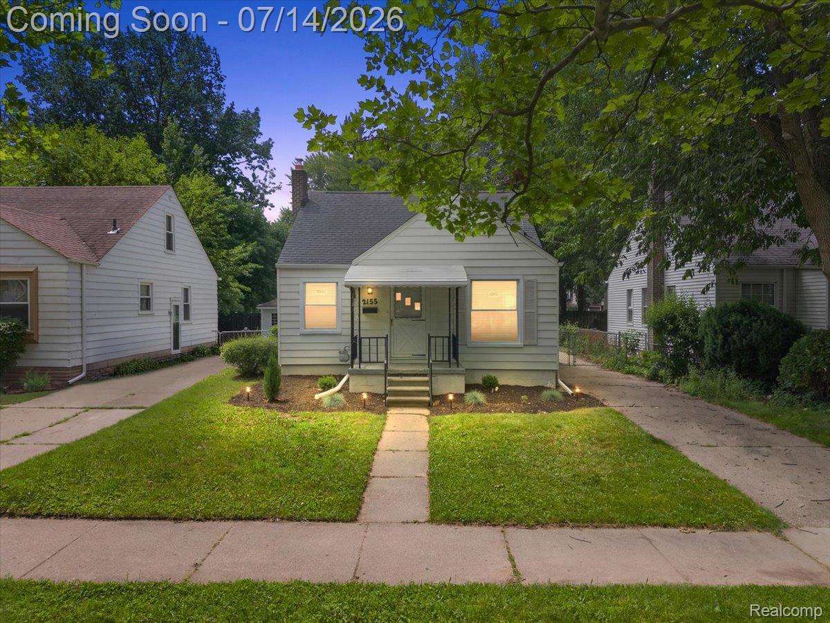 2155 E 8 Mile Road Property Photo 1
