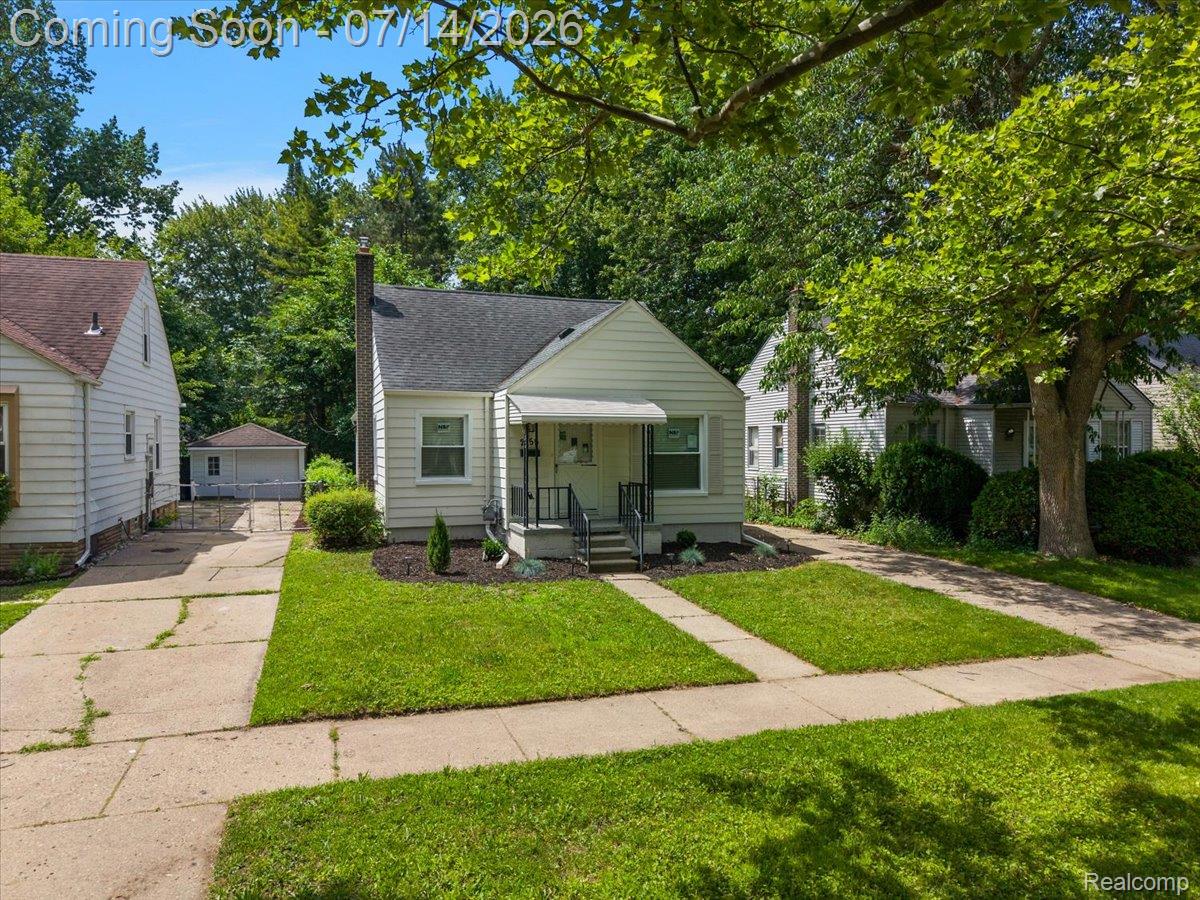 2155 E 8 Mile Road Property Photo 6