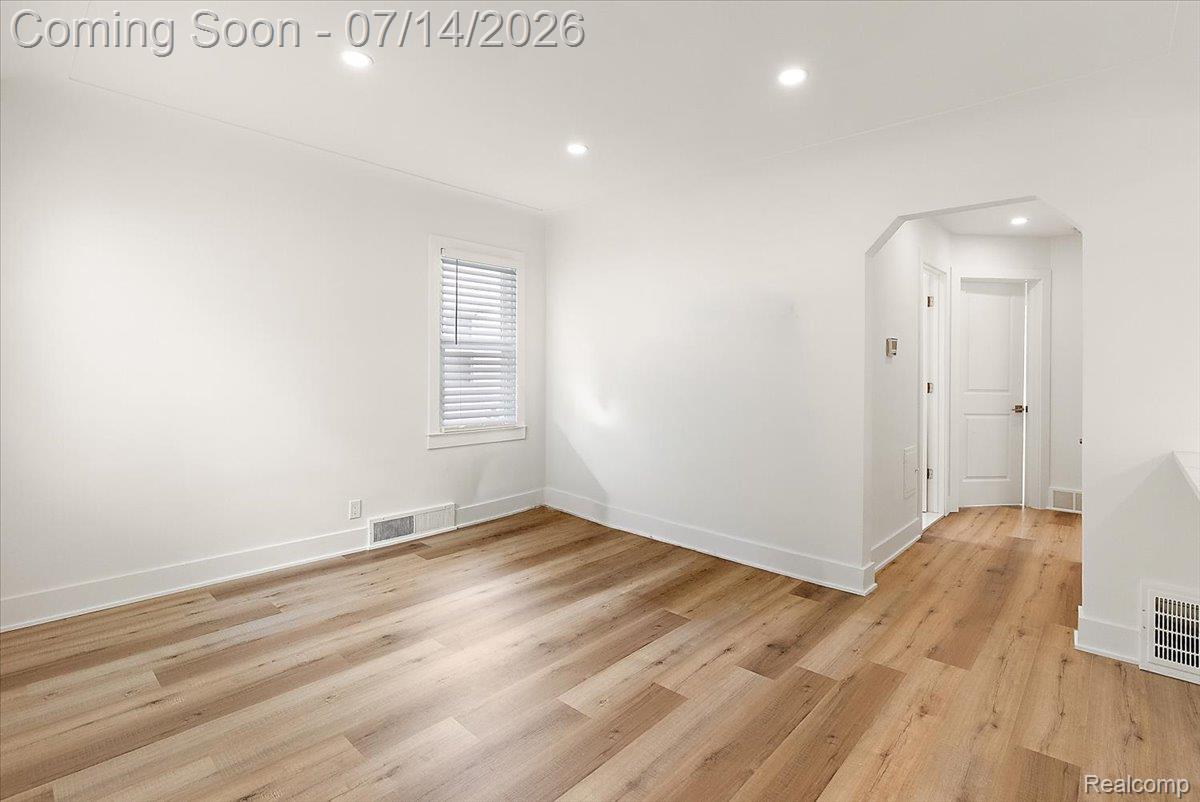 2155 E 8 Mile Road Property Photo 8