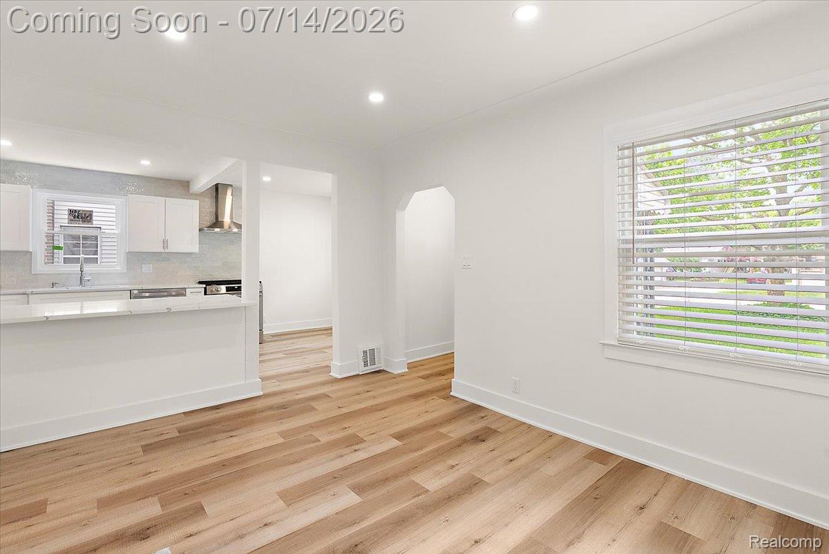 2155 E 8 Mile Road Property Photo 9