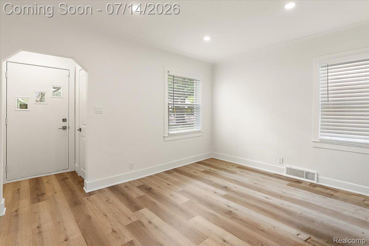 2155 E 8 Mile Road Property Photo 10