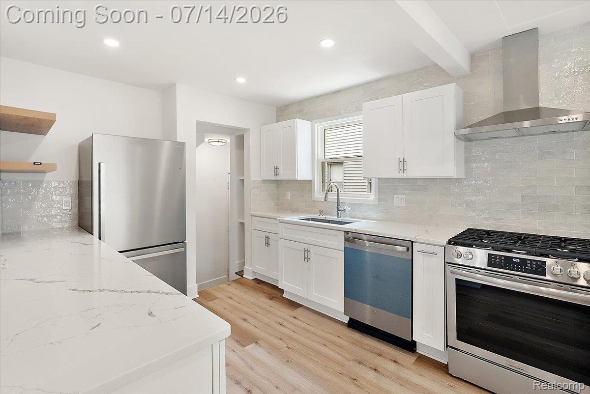 2155 E 8 Mile Road Property Photo 11