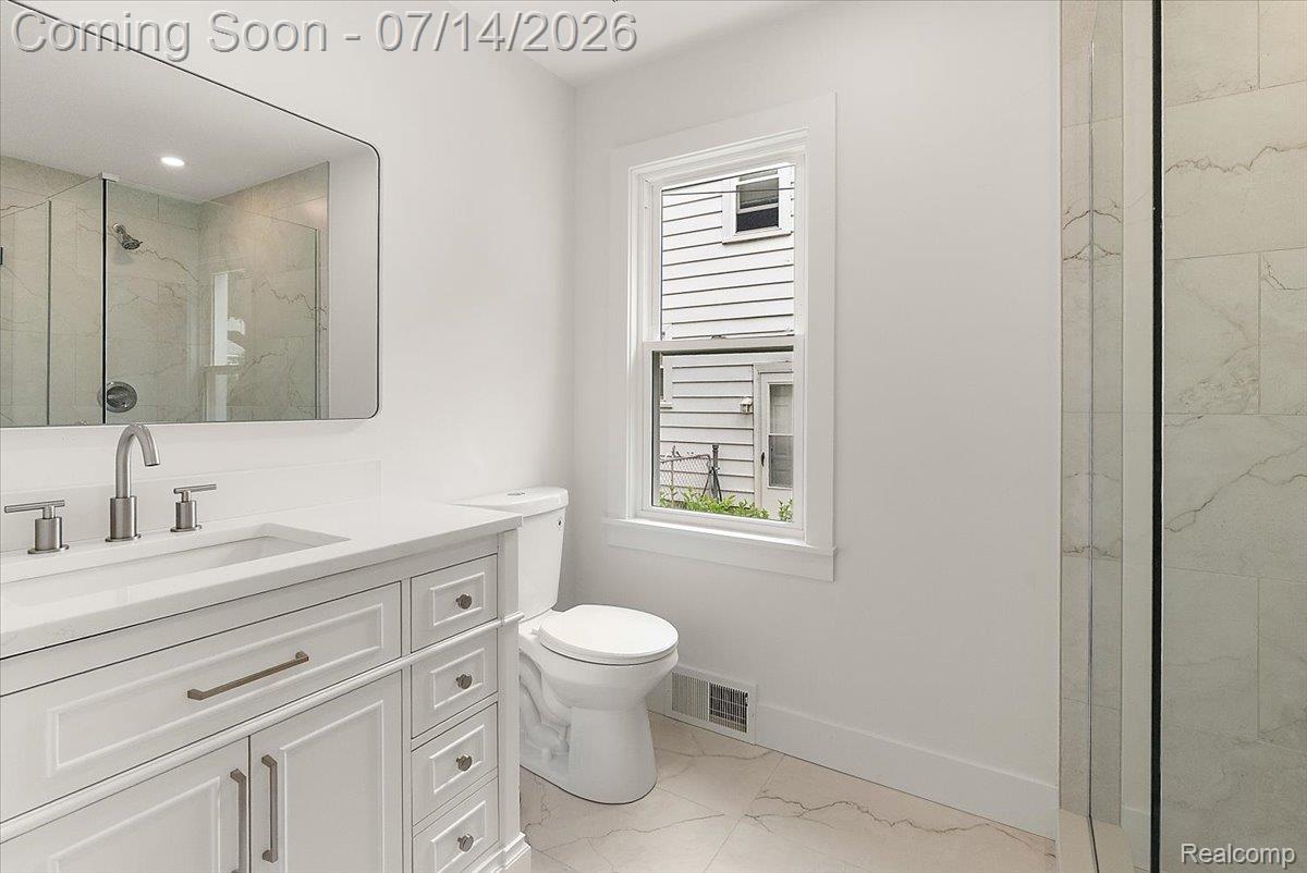 2155 E 8 Mile Road Property Photo 19