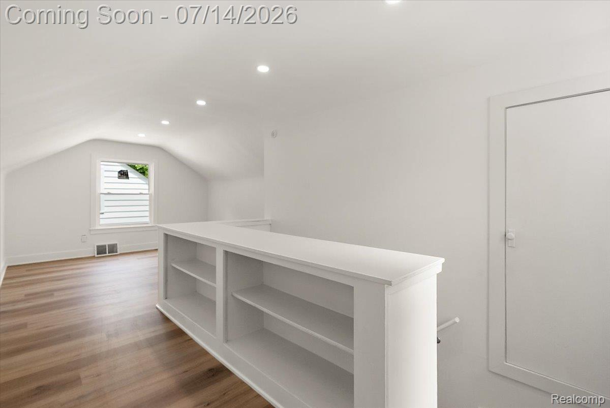 2155 E 8 Mile Road Property Photo 26