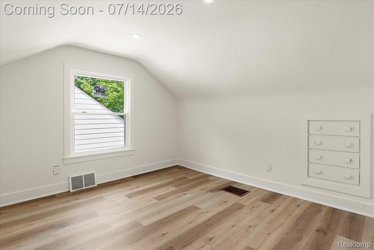 2155 E 8 Mile Road Property Photo 27