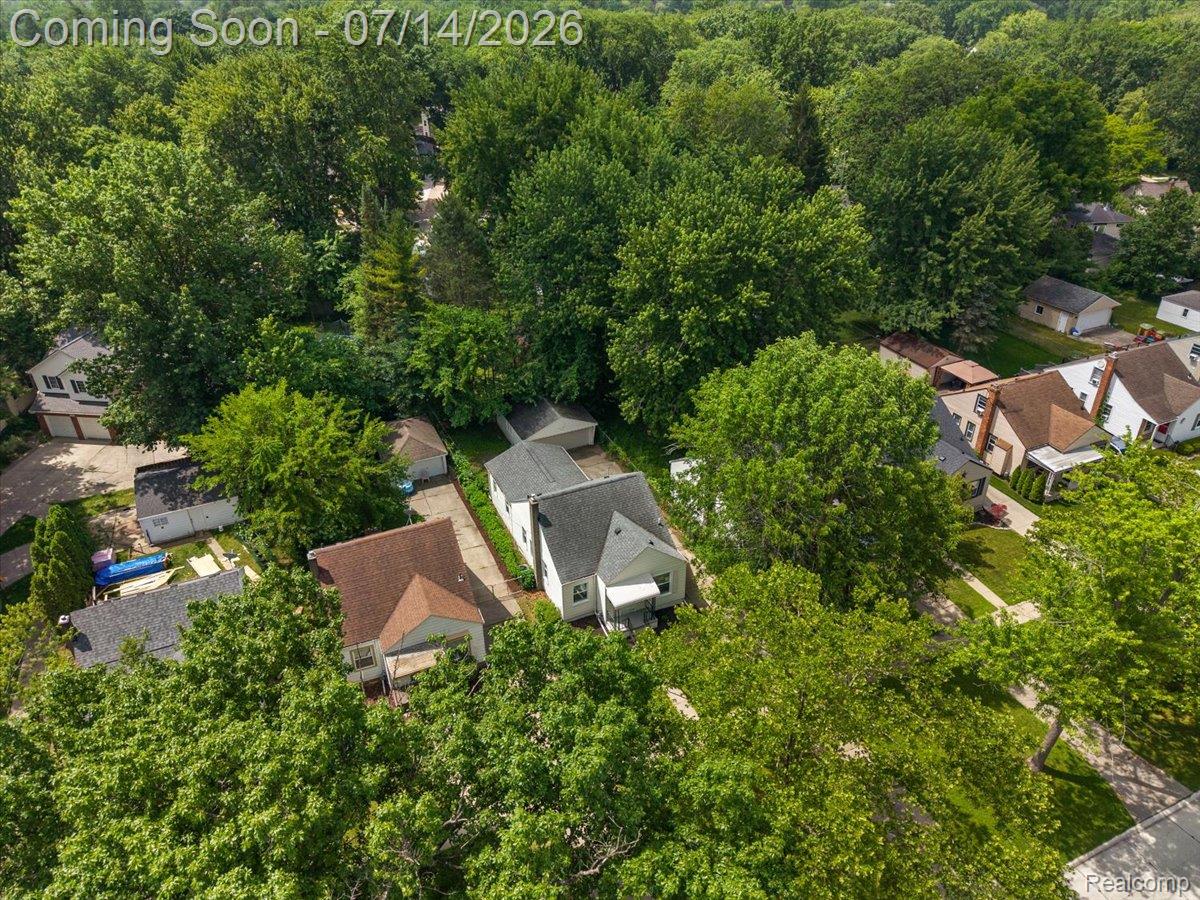 2155 E 8 Mile Road Property Photo 33