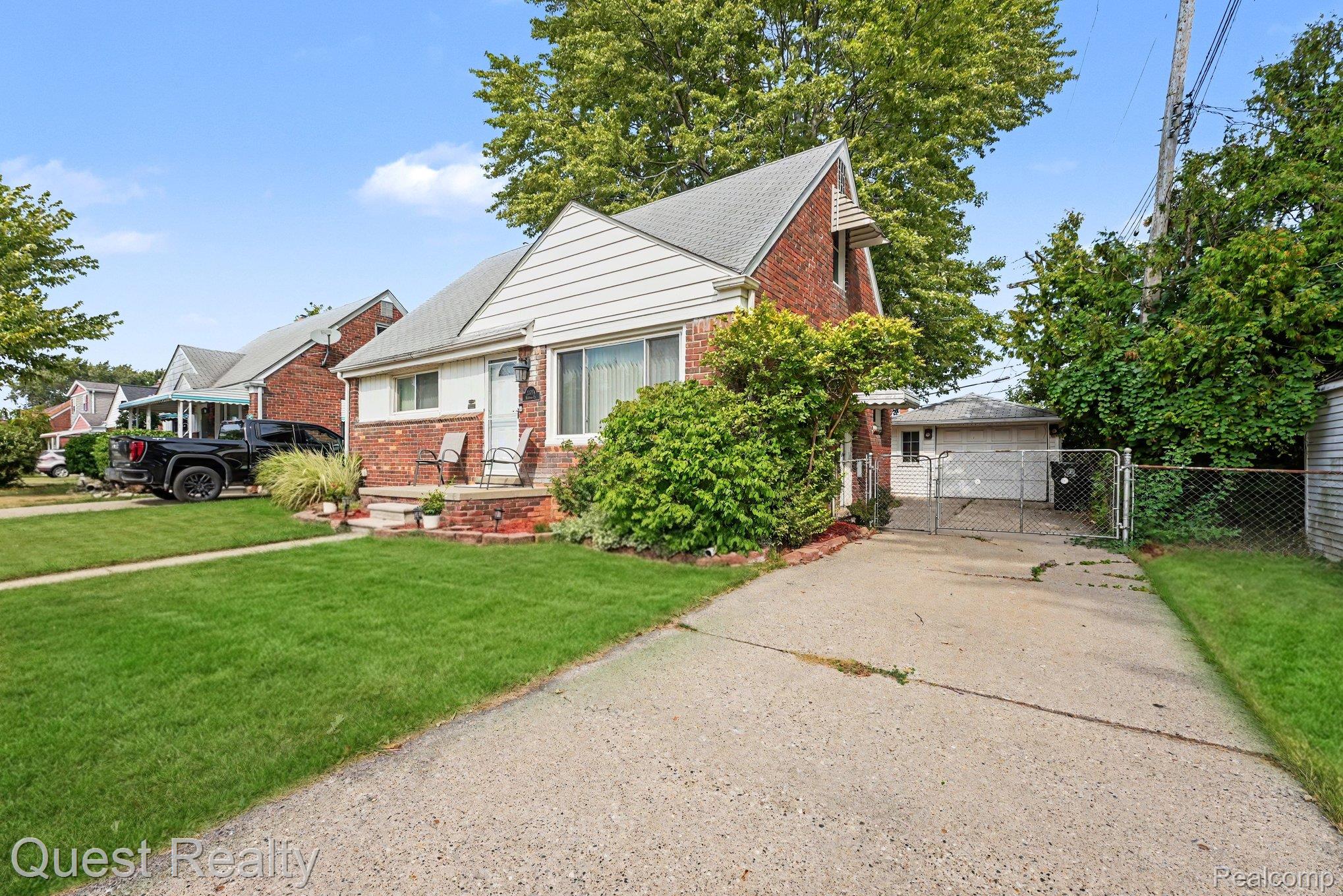 25074 Waldorf Street Property Photo 2