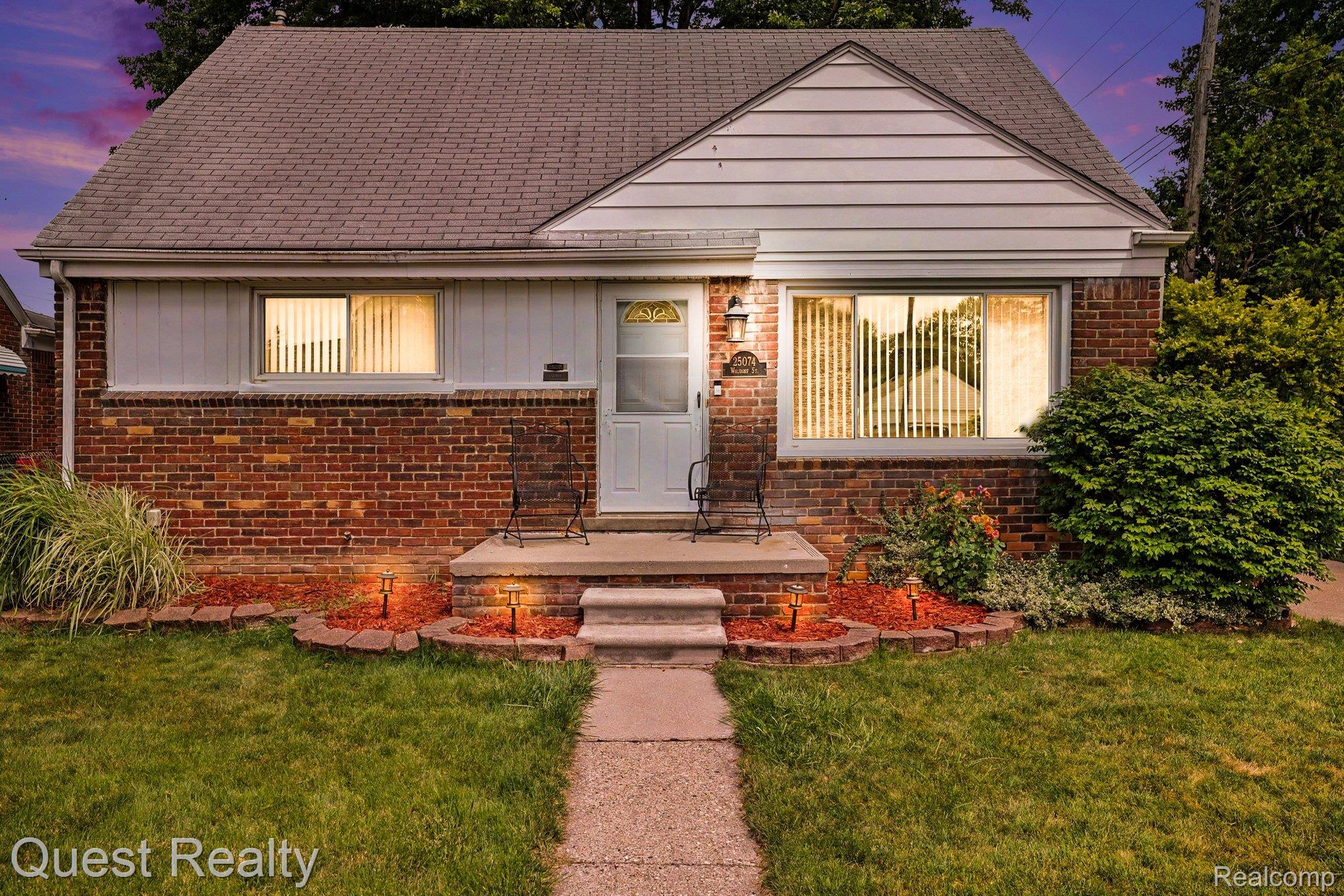 25074 Waldorf Street Property Photo 4