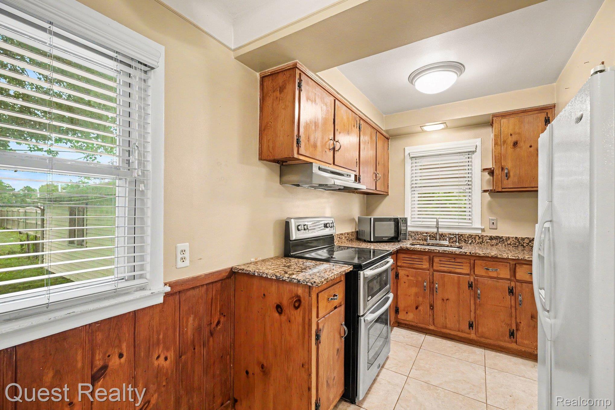 25074 Waldorf Street Property Photo 11