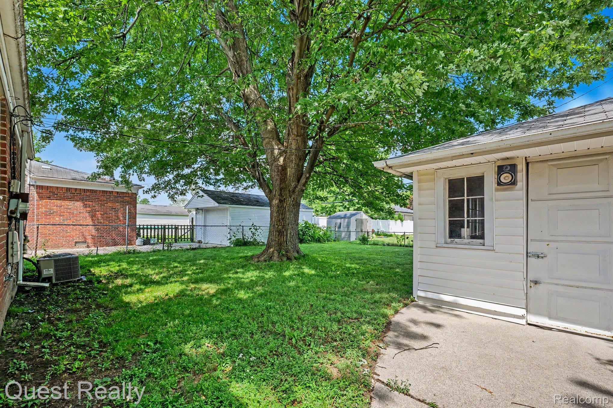 25074 Waldorf Street Property Photo 27