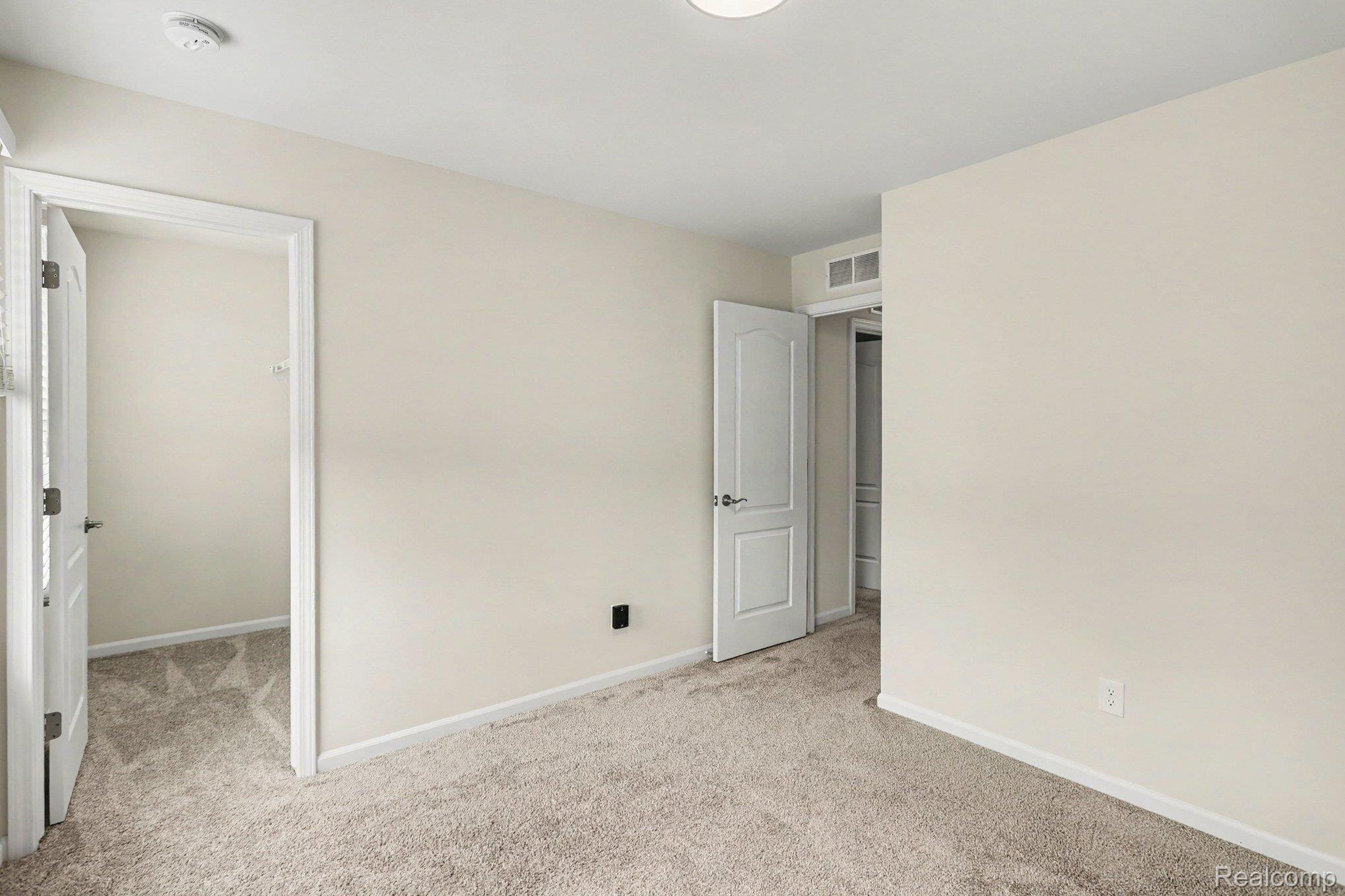 4871 Broomfield Way Property Photo 13