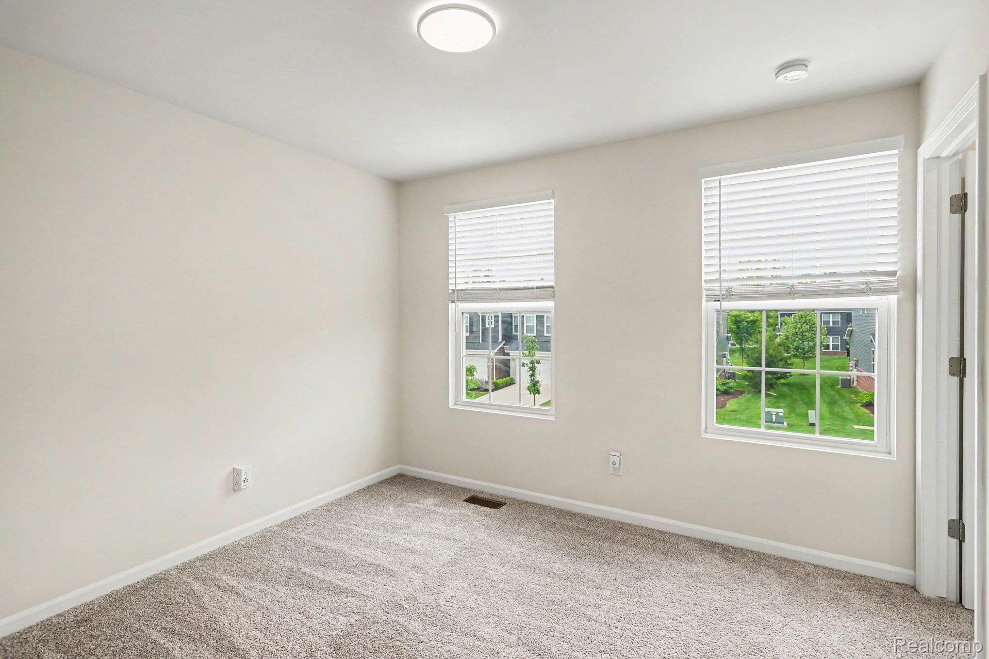 4871 Broomfield Way Property Photo 14