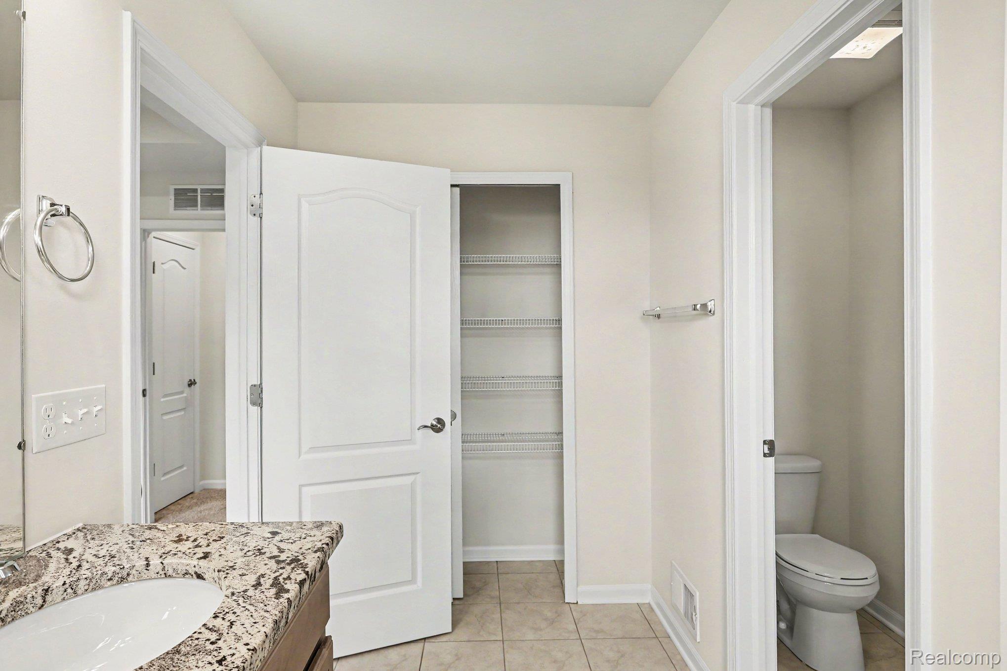 4871 Broomfield Way Property Photo 15
