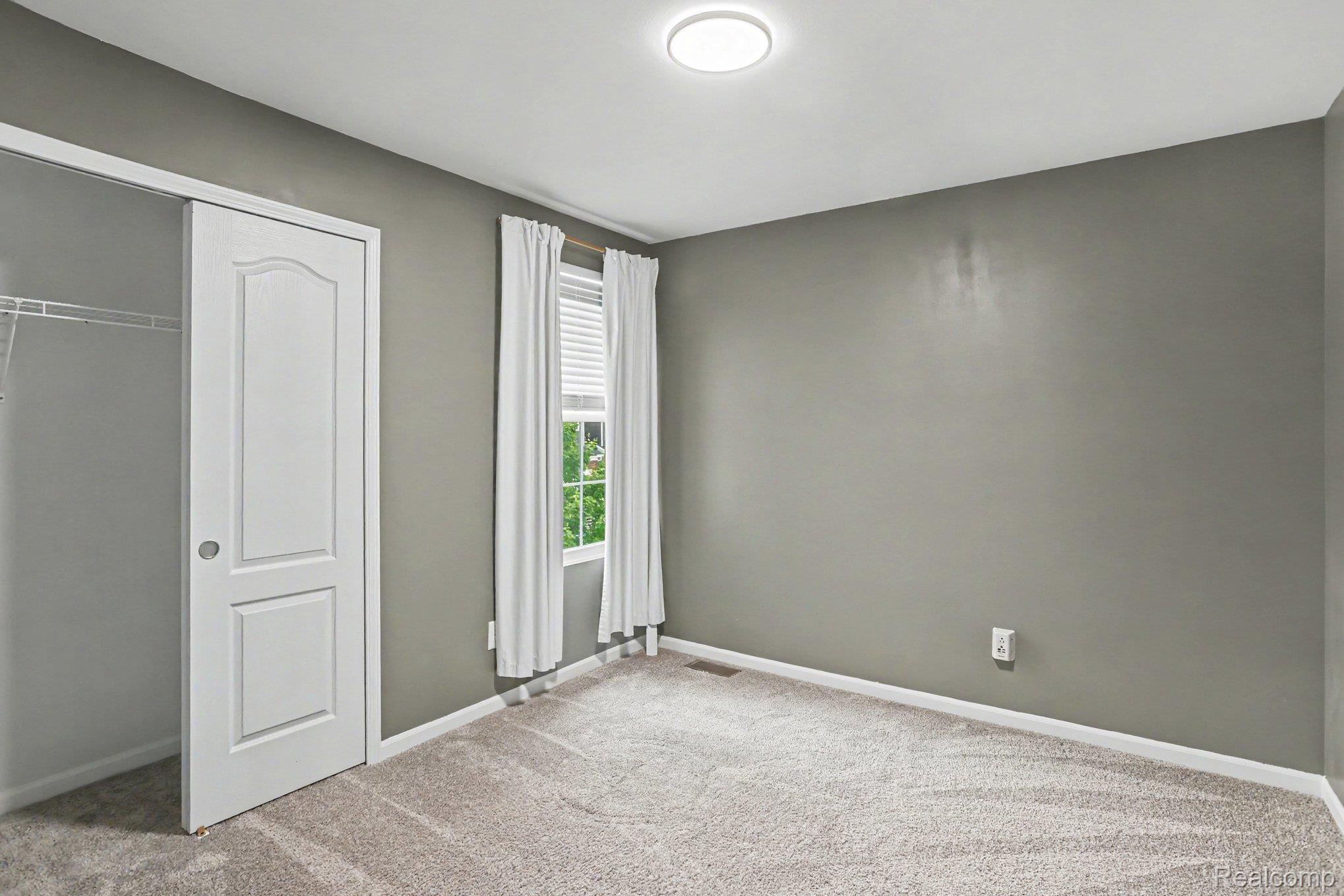 4871 Broomfield Way Property Photo 18