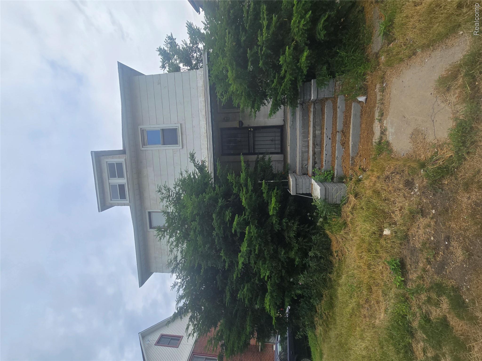 202 Tyler Street Property Photo 1