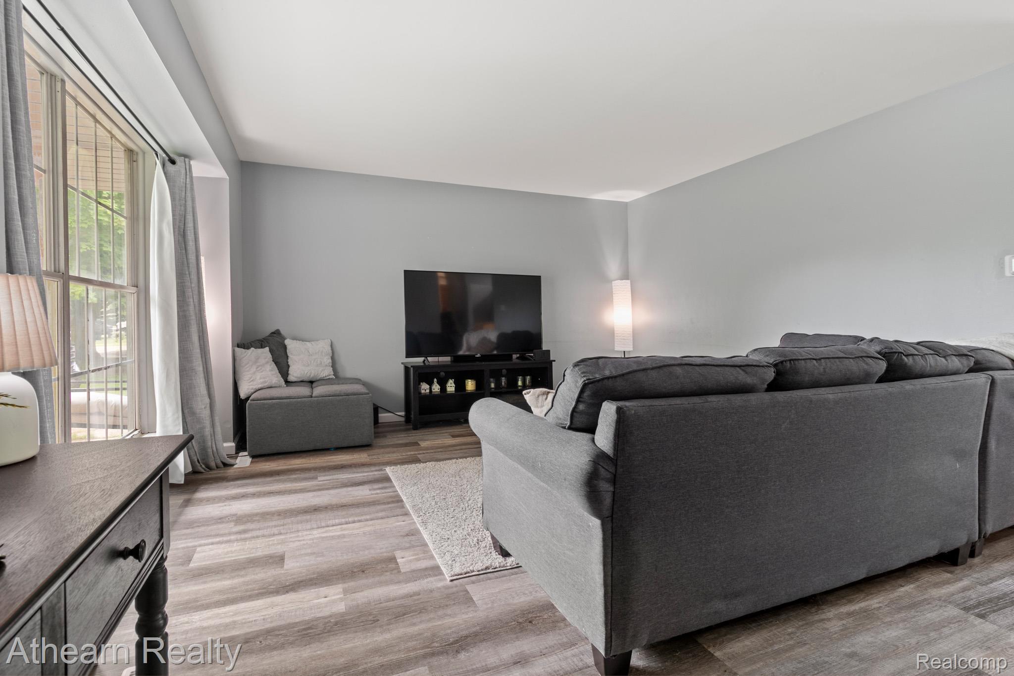 7156 Sharp Road Property Photo 10