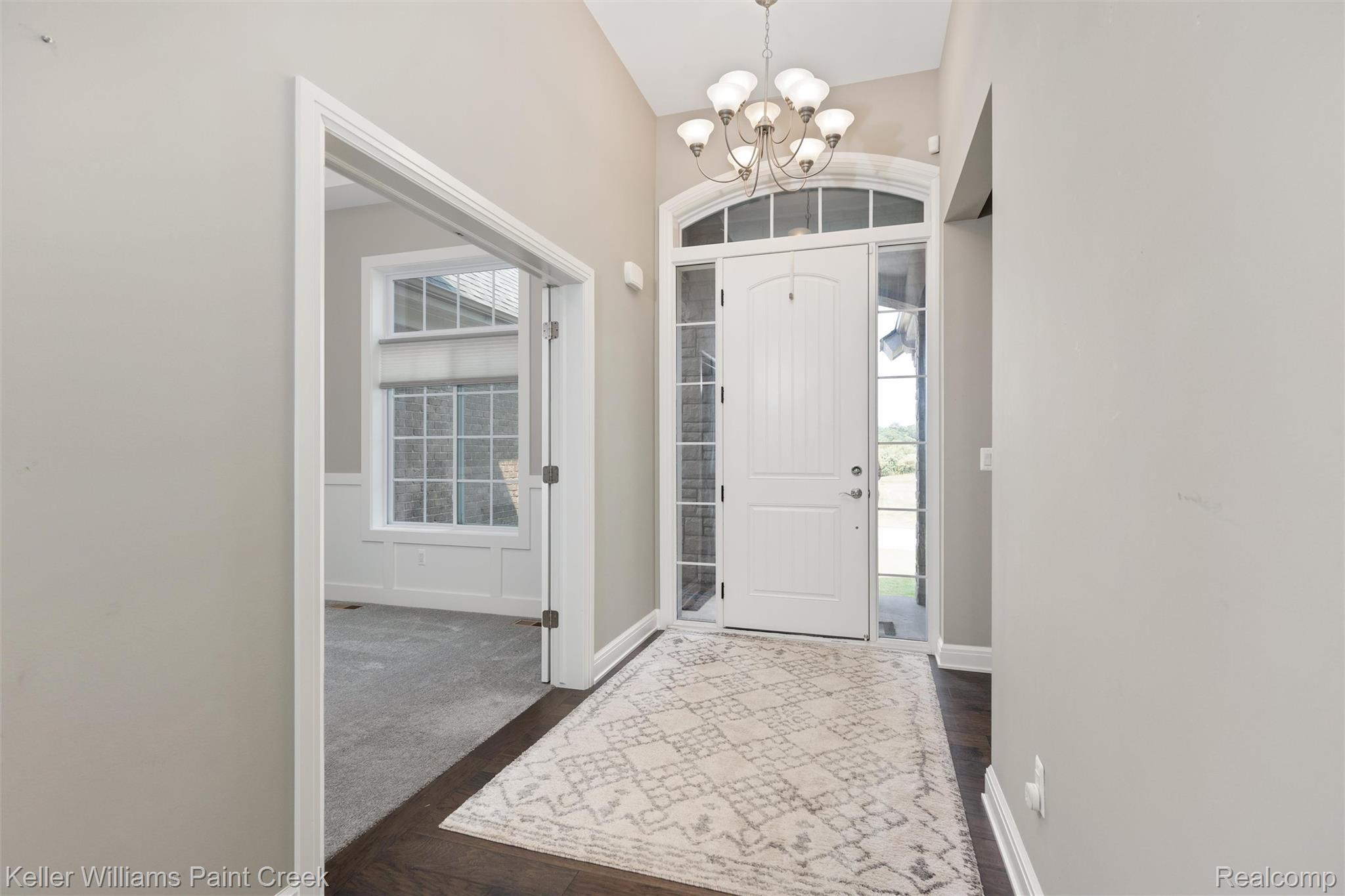 2100 Shane Court Property Photo 2