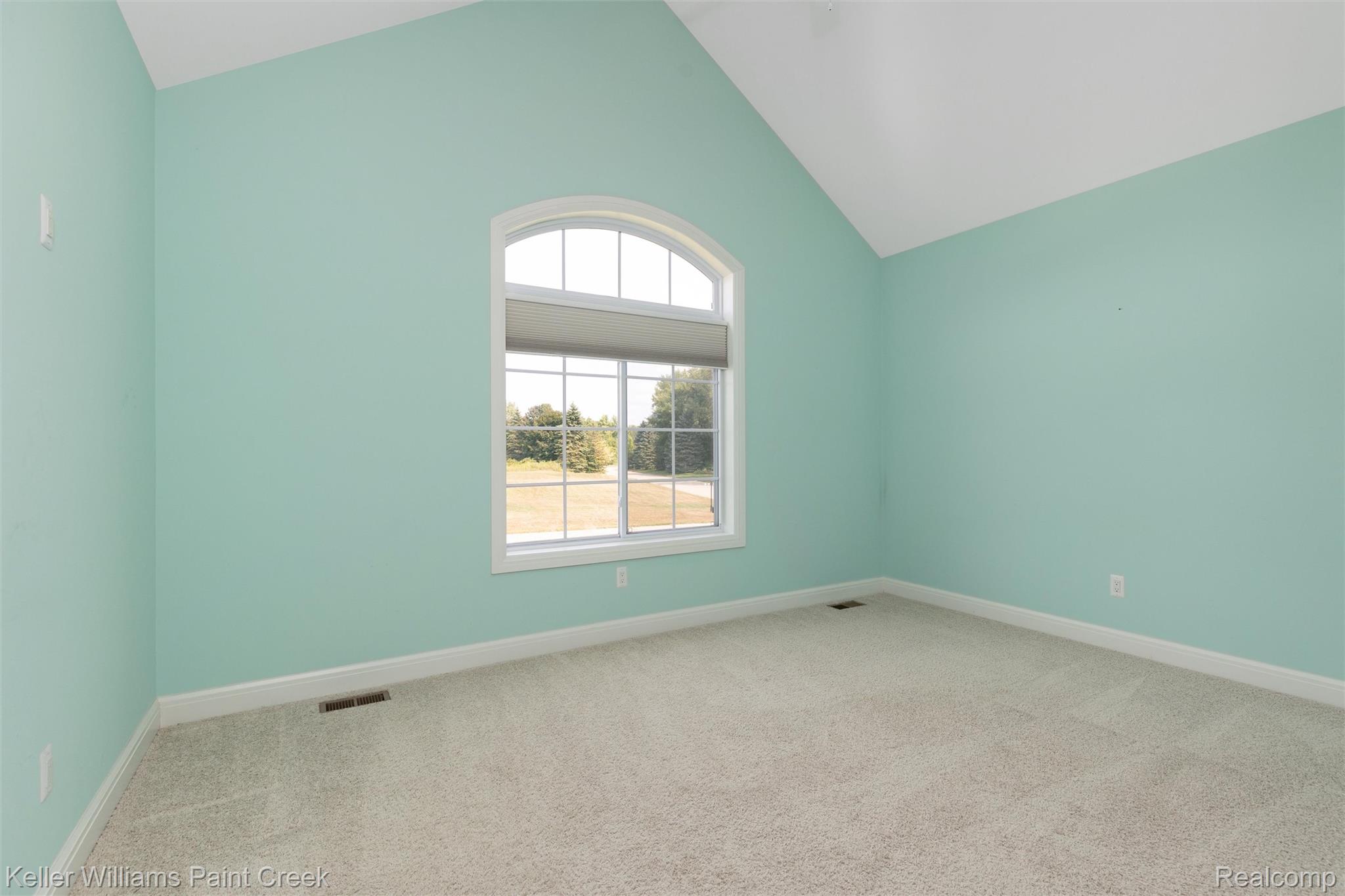 2100 Shane Court Property Photo 6