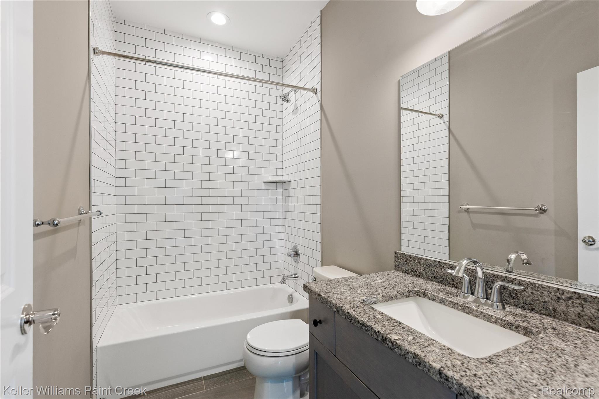 2100 Shane Court Property Photo 10