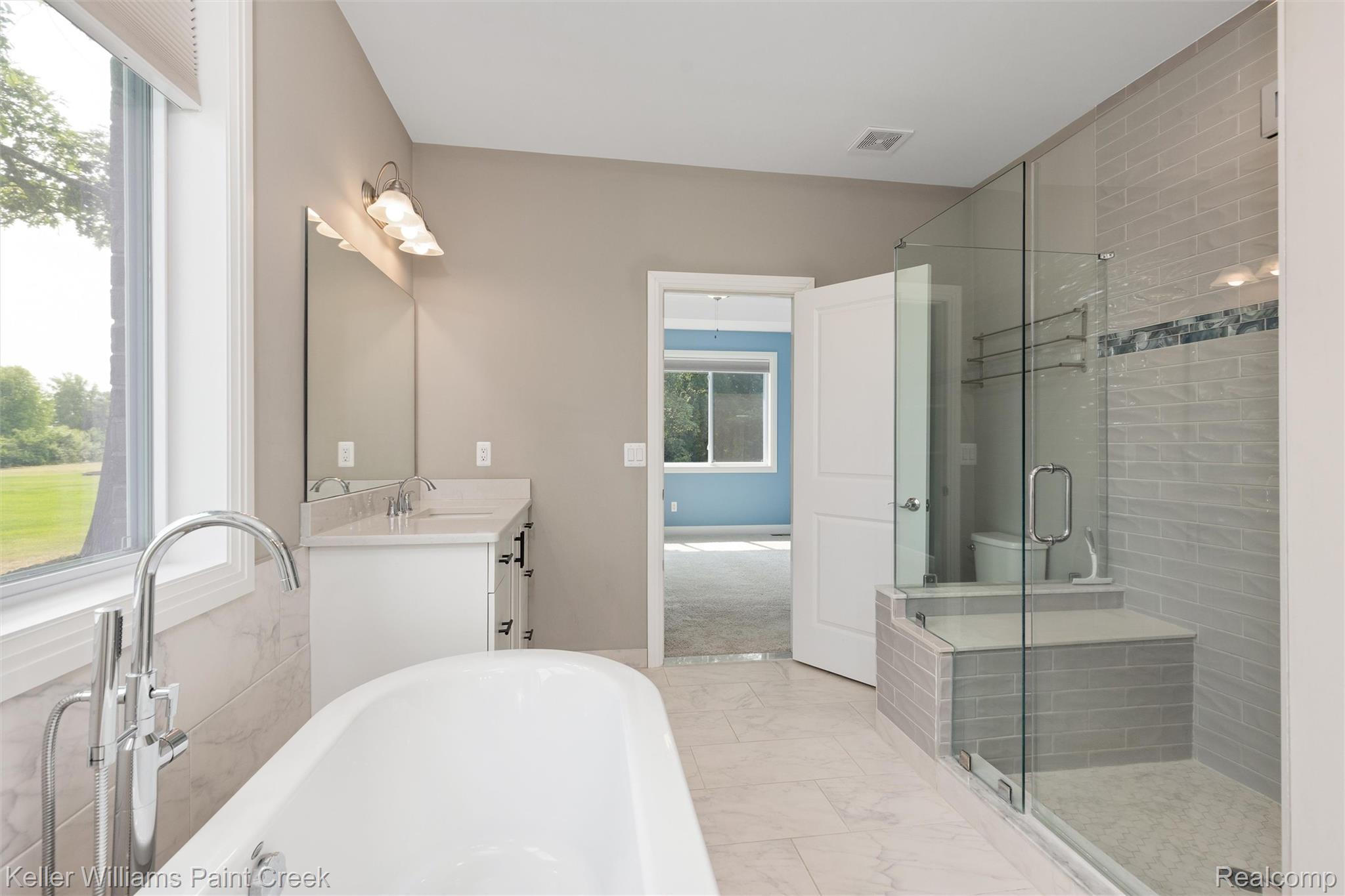 2100 Shane Court Property Photo 18