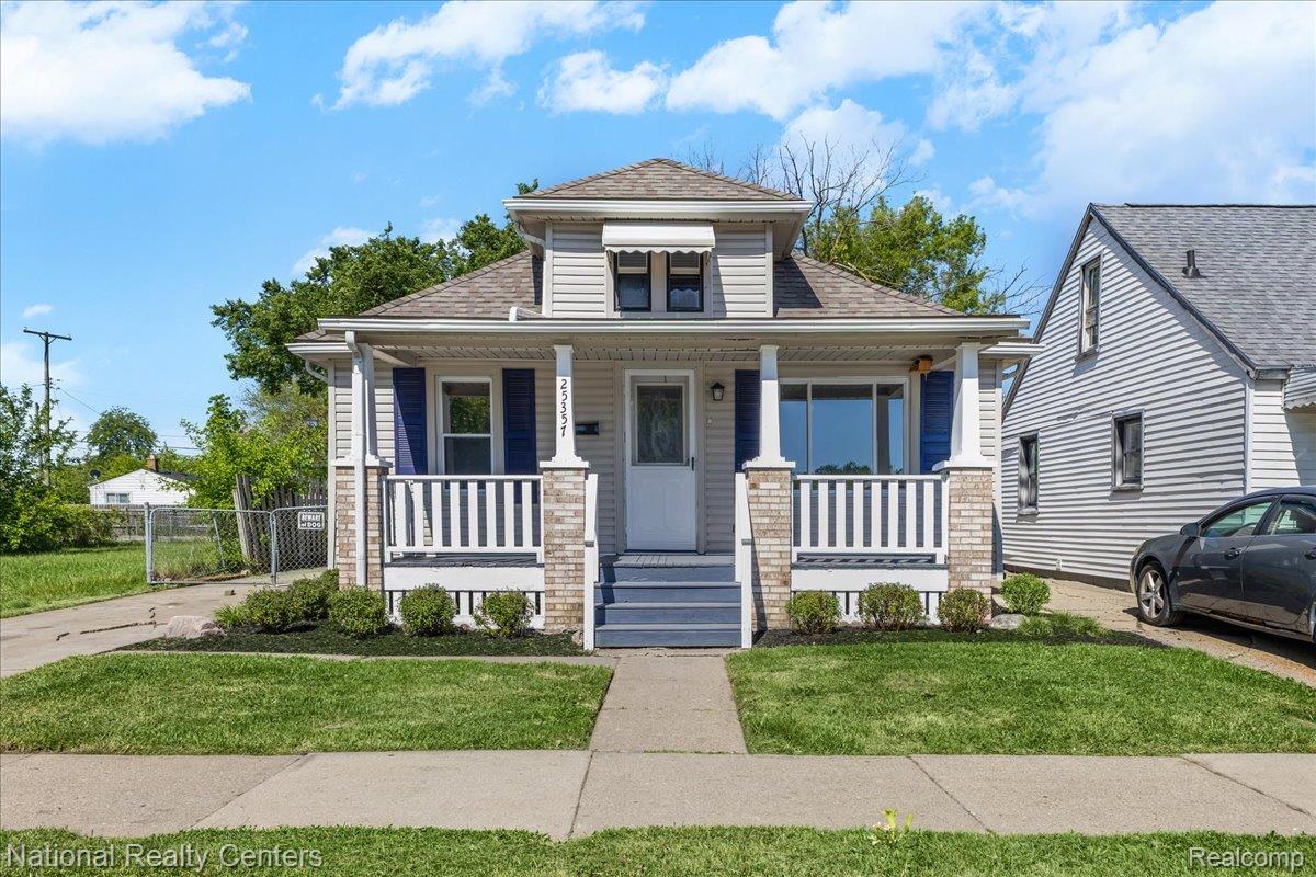 25357 Lawn Street Property Photo 1
