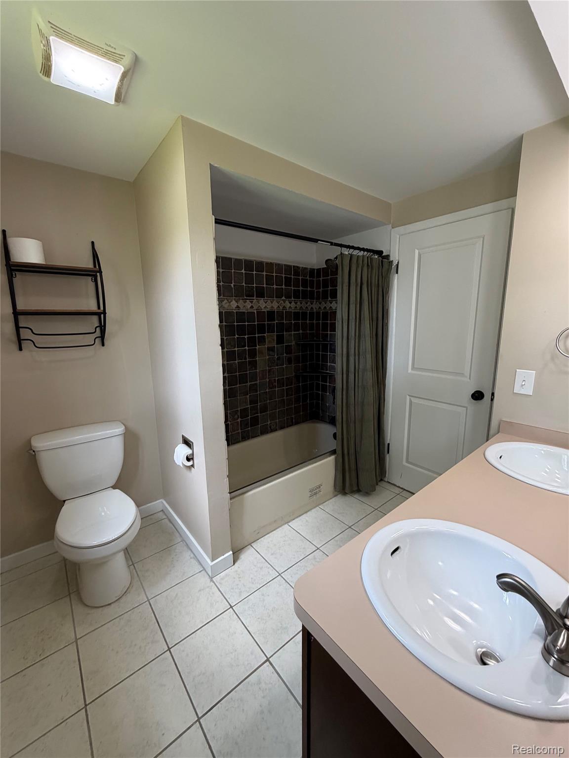 4544 Hillview Shores Property Photo 17