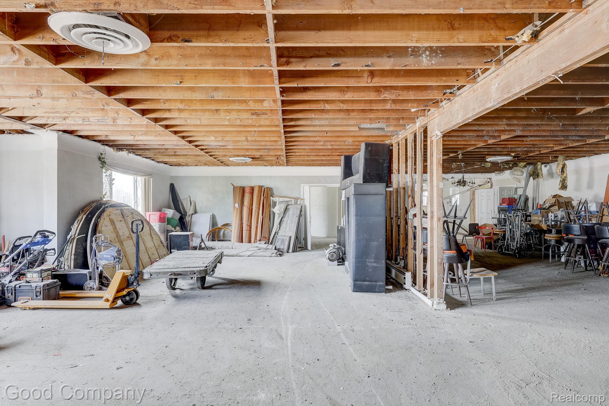 23919 John R Road Property Photo 2