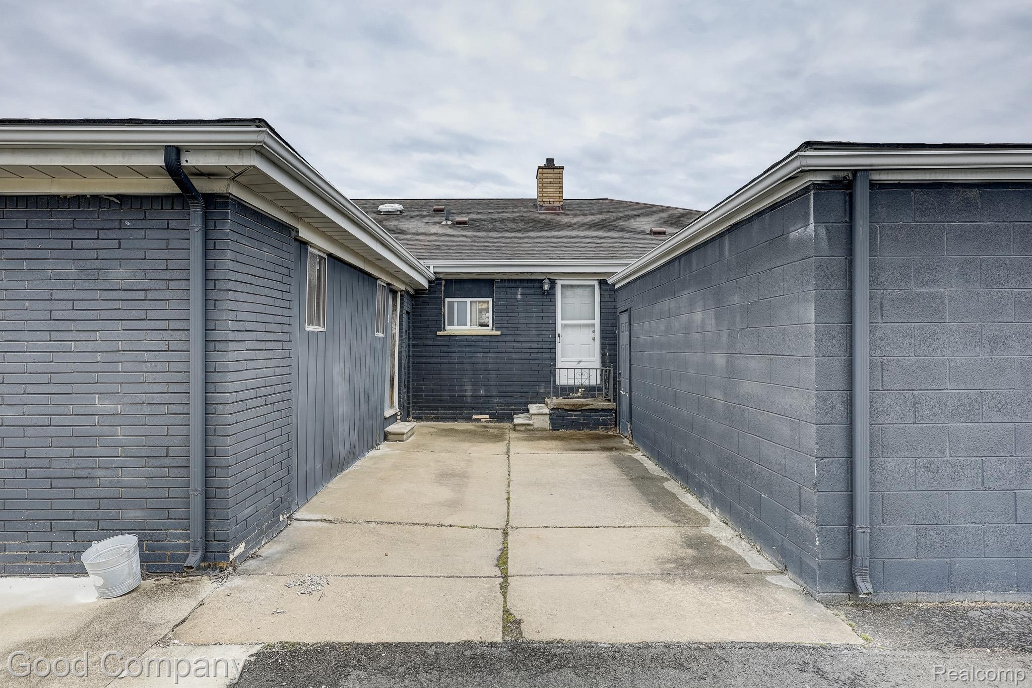 23919 John R Road Property Photo 35