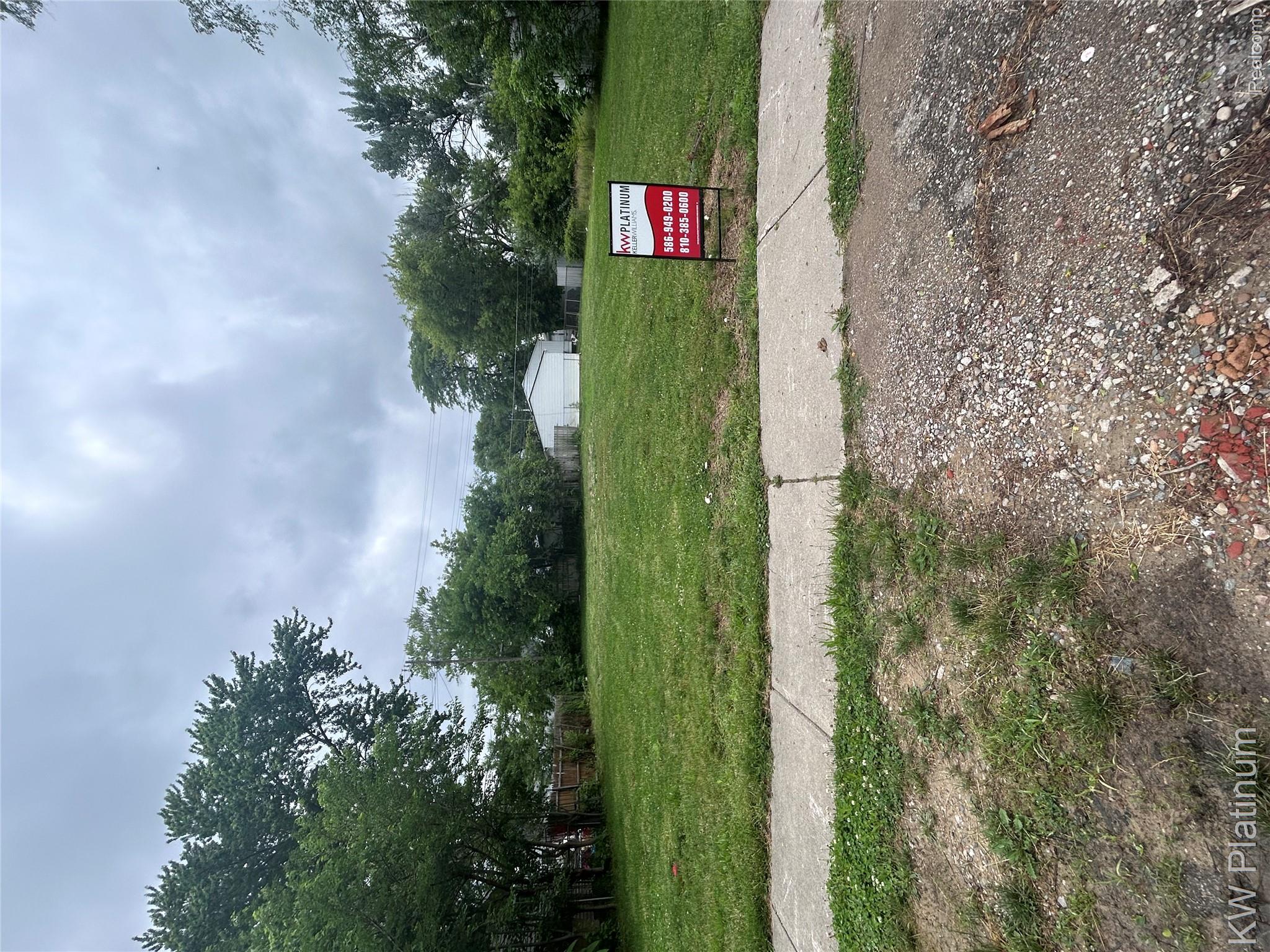 21189 Abrahm Street Property Photo 2