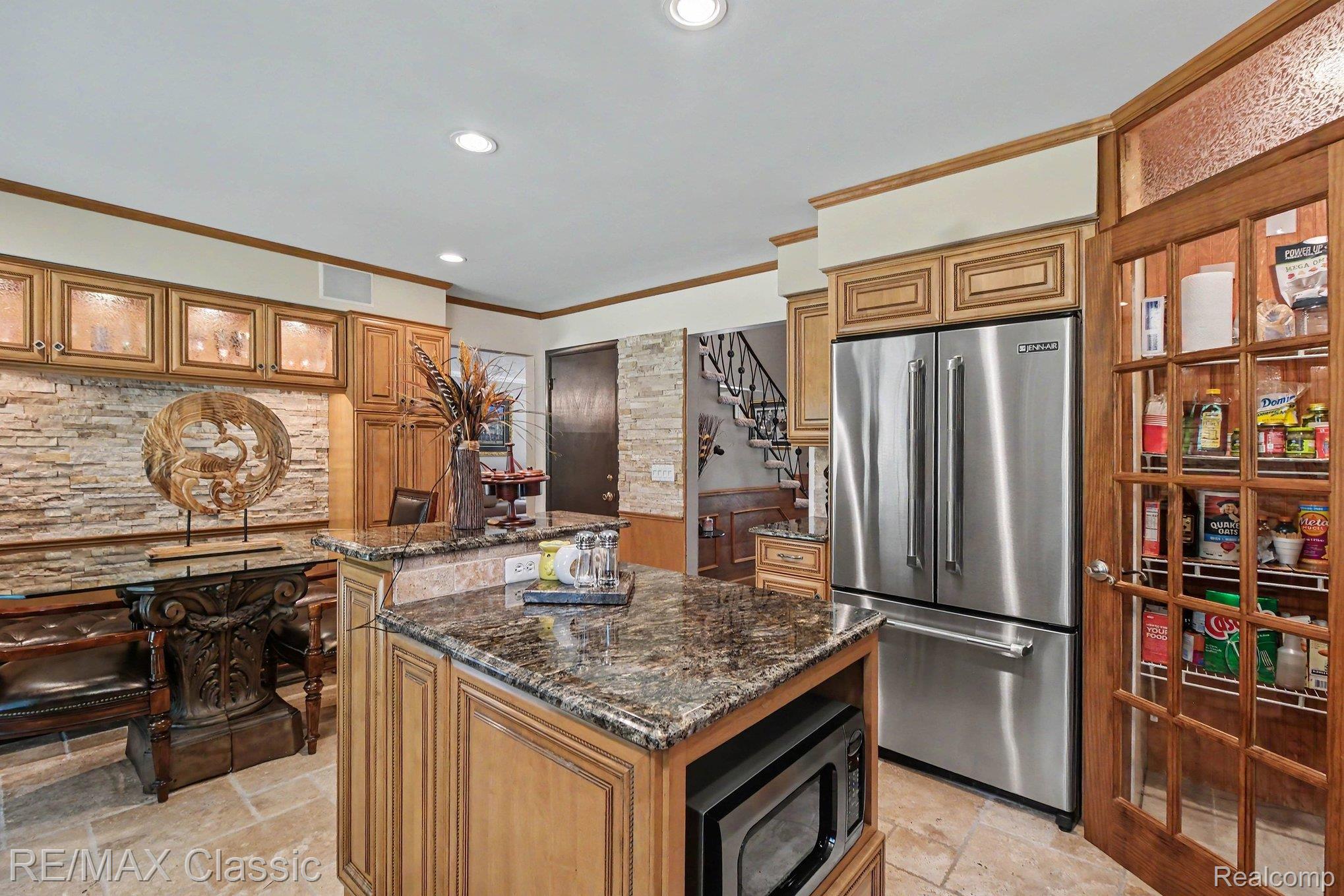 4590 Pine Village Drive Property Photo 11