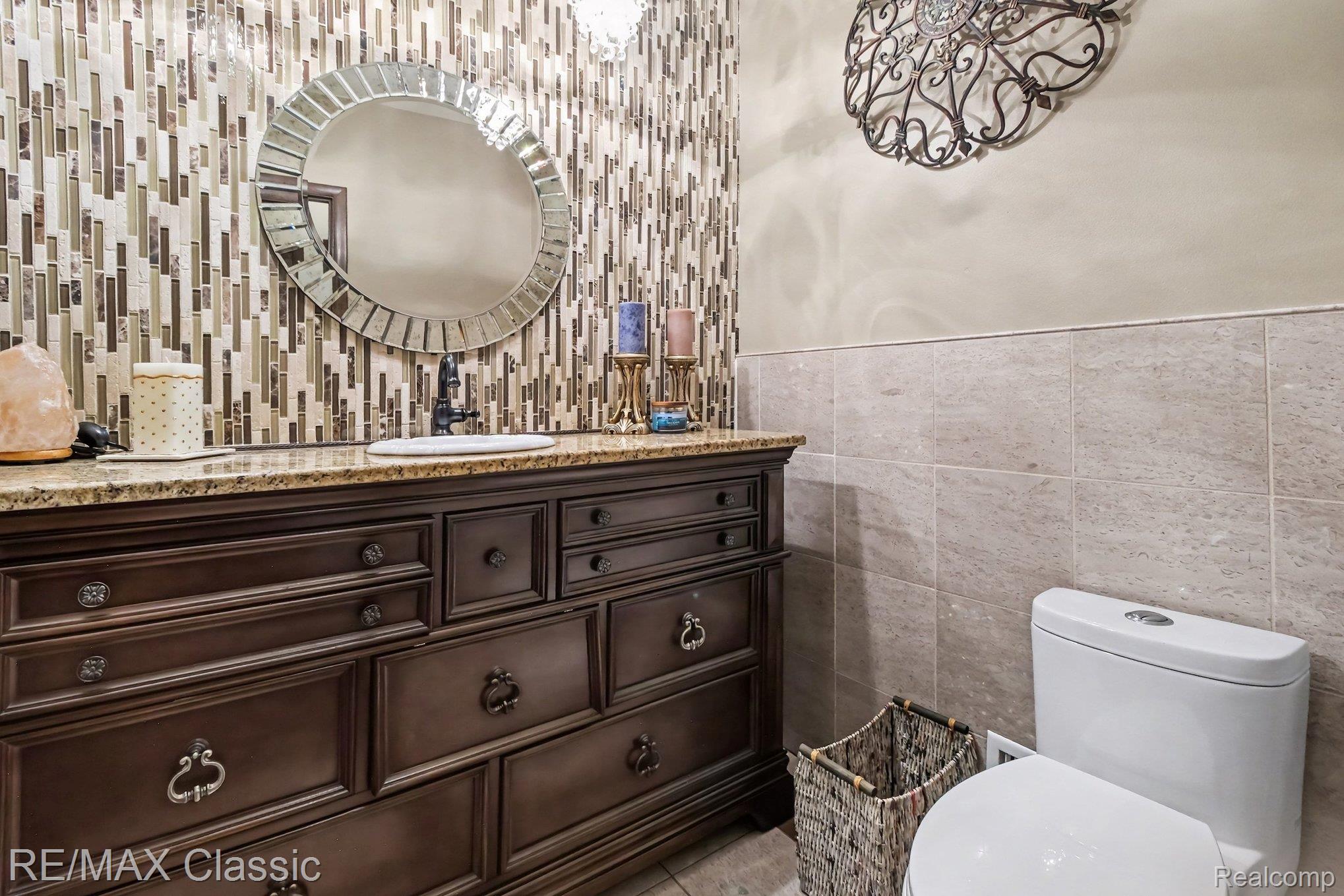 4590 Pine Village Drive Property Photo 28
