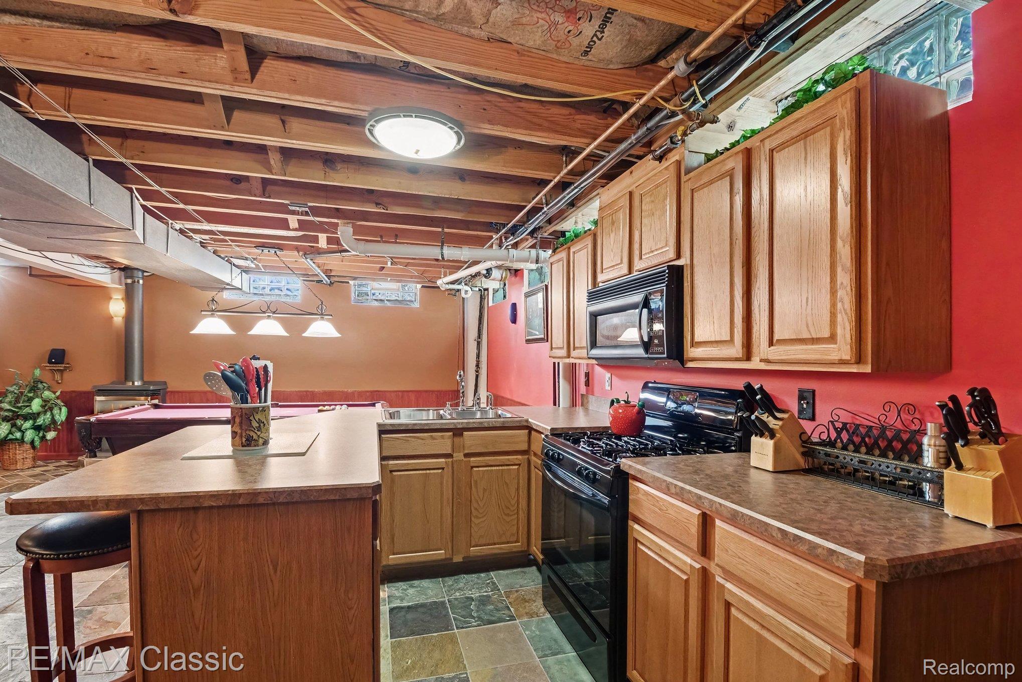 4590 Pine Village Drive Property Photo 33