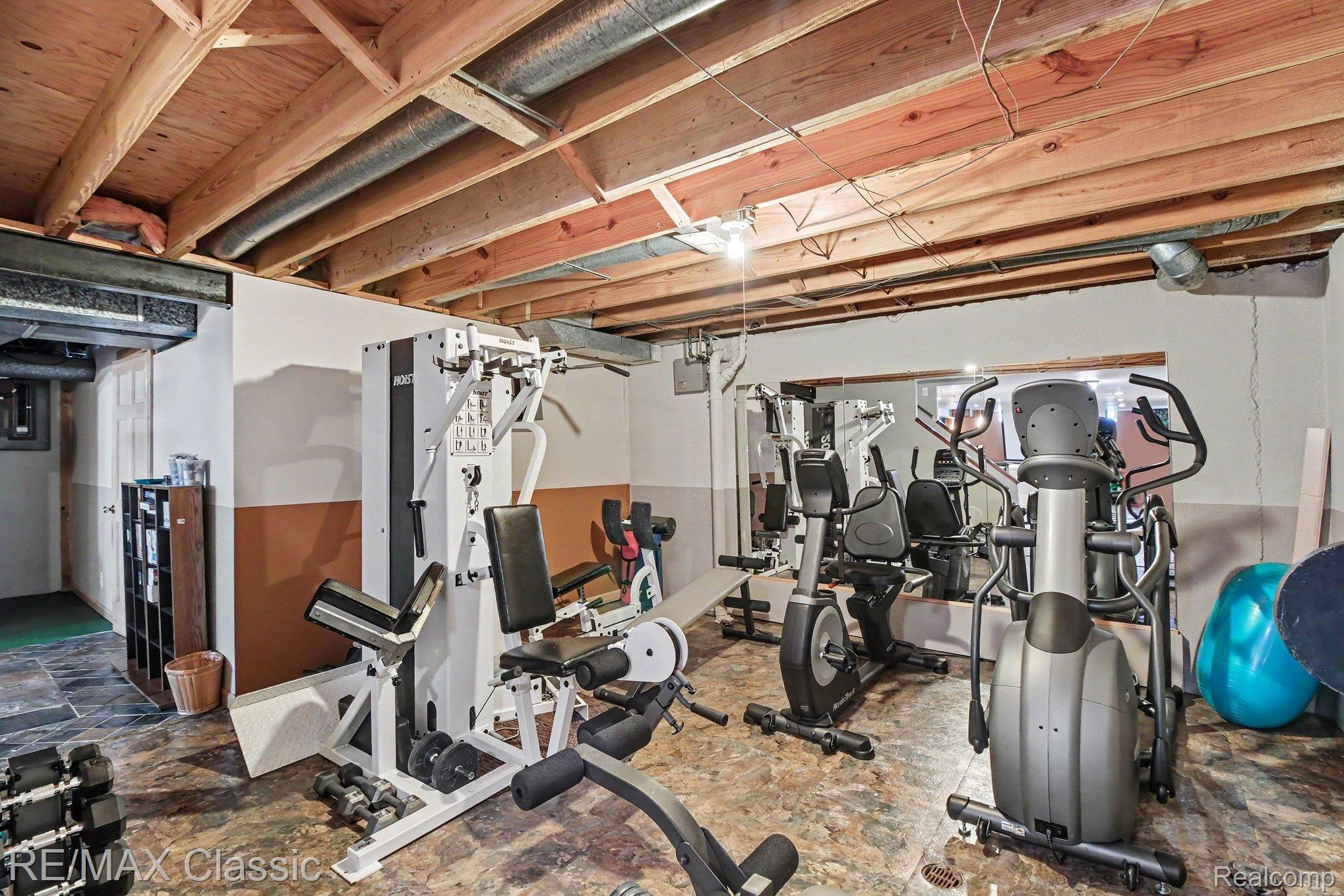 4590 Pine Village Drive Property Photo 35