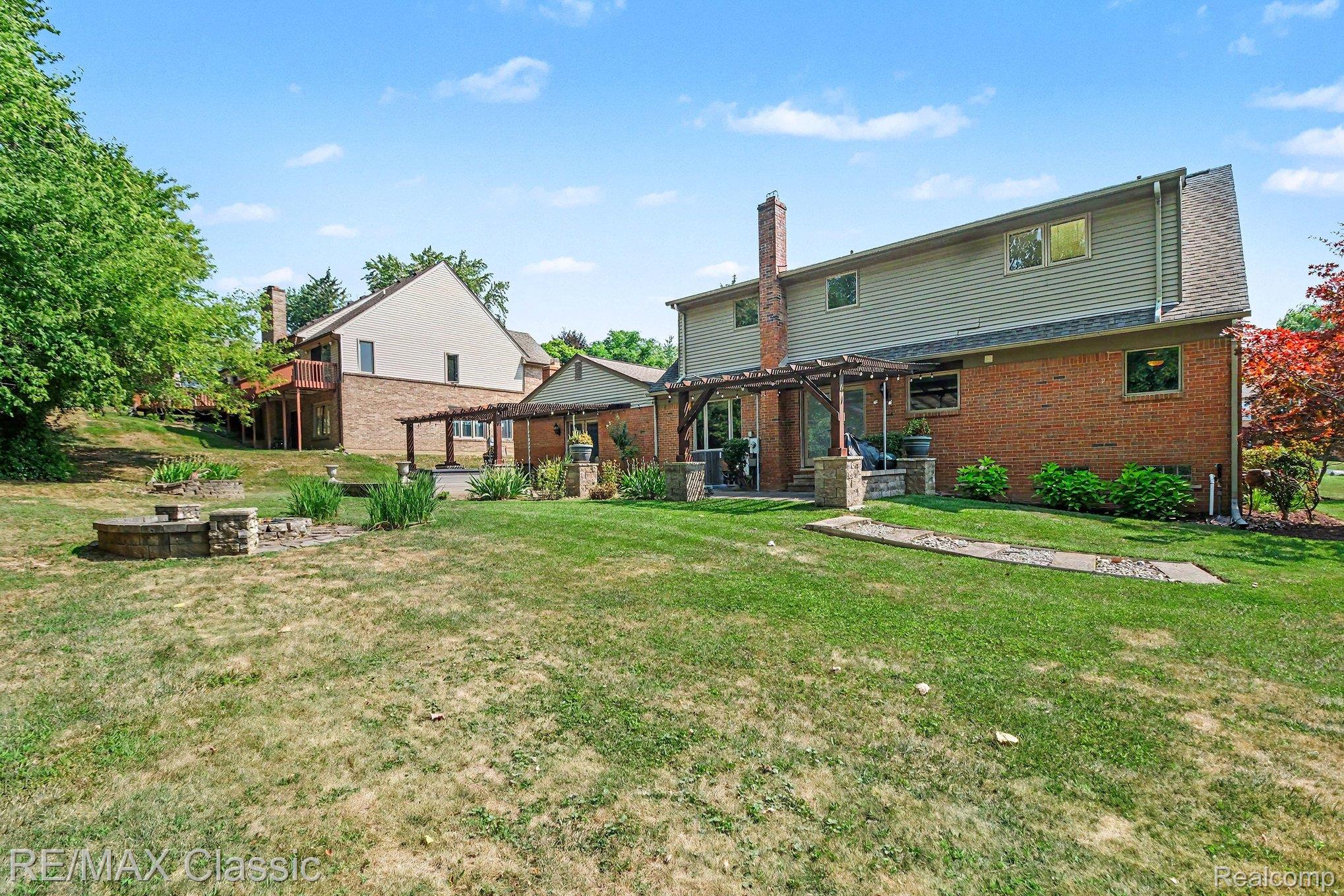 4590 Pine Village Drive Property Photo 39