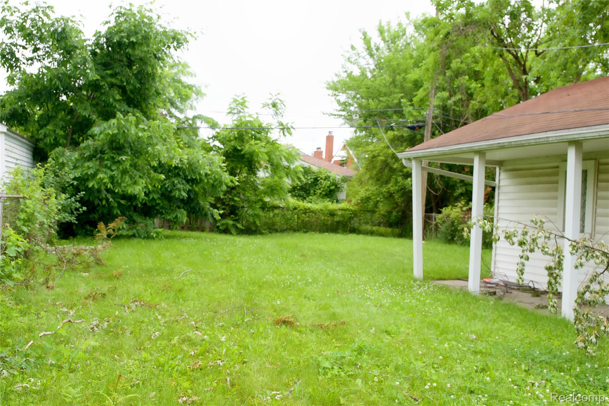 19189 Berden Street Property Photo 13
