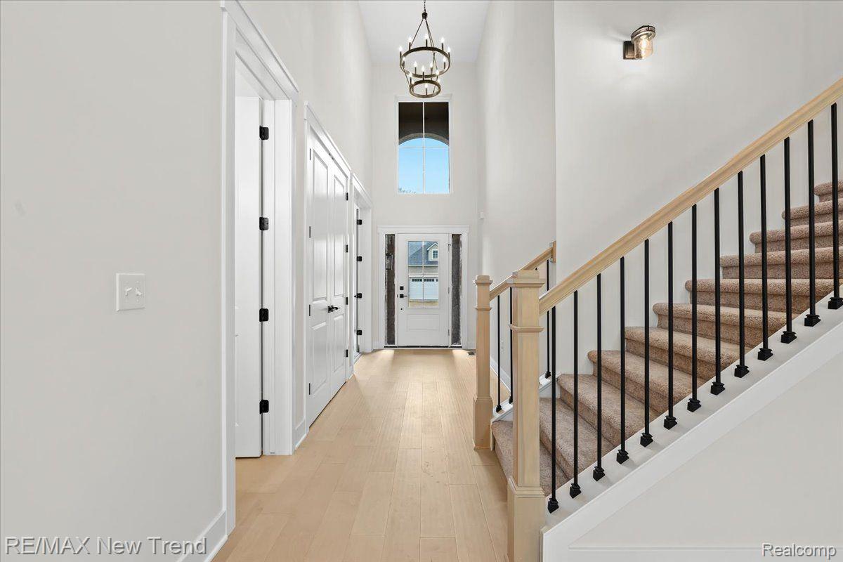 7829 Trailside Court Property Photo 2
