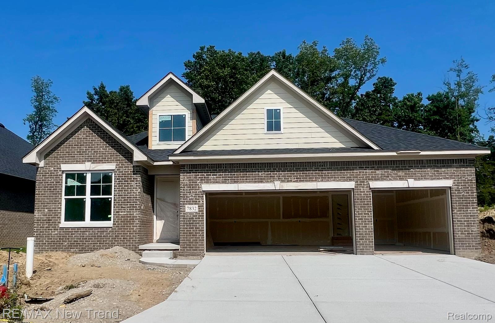 7832 Trailside Court Property Photo 1