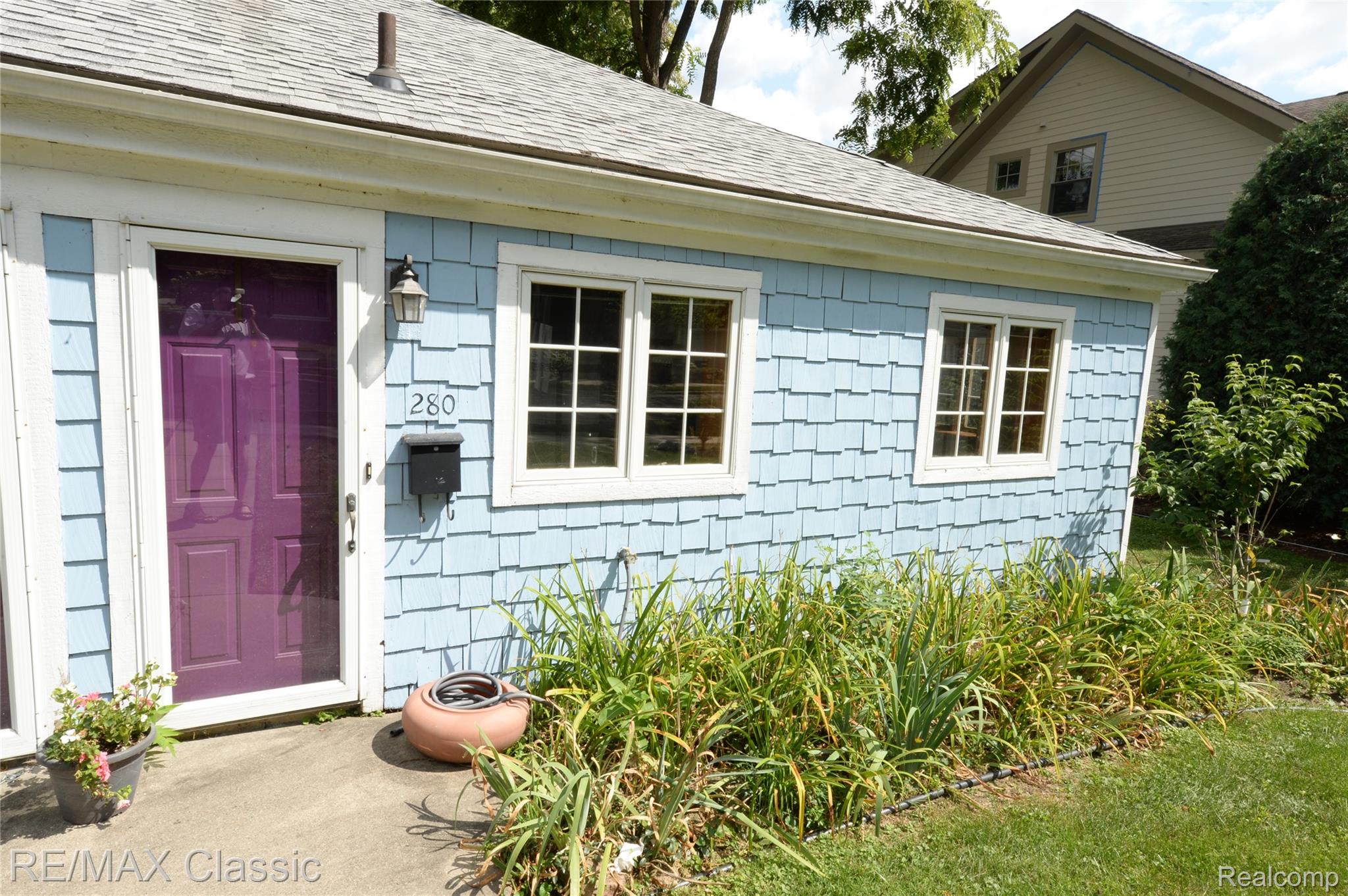 280 Hutton Street Property Photo 2