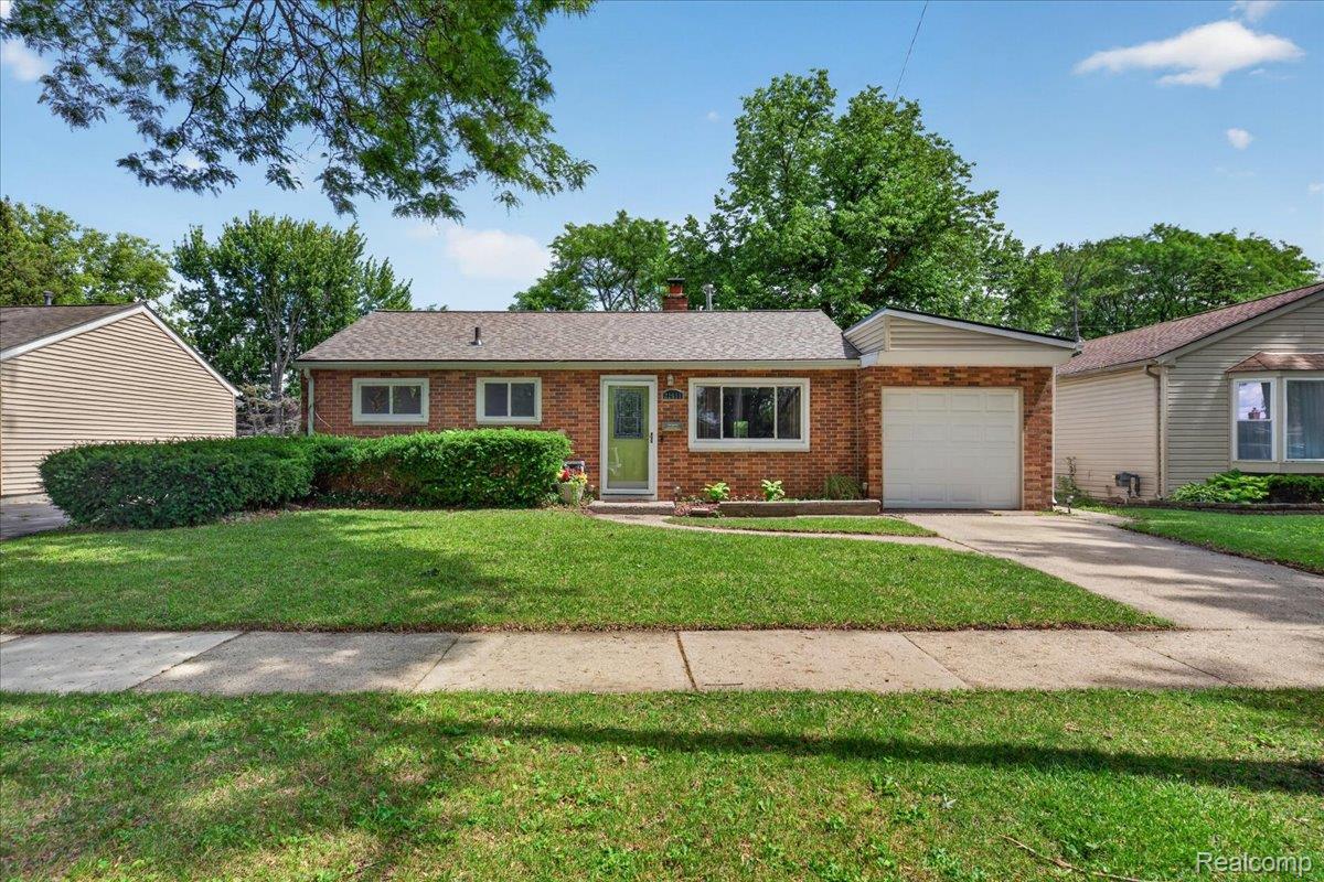 22611 Detour Street Property Photo 1