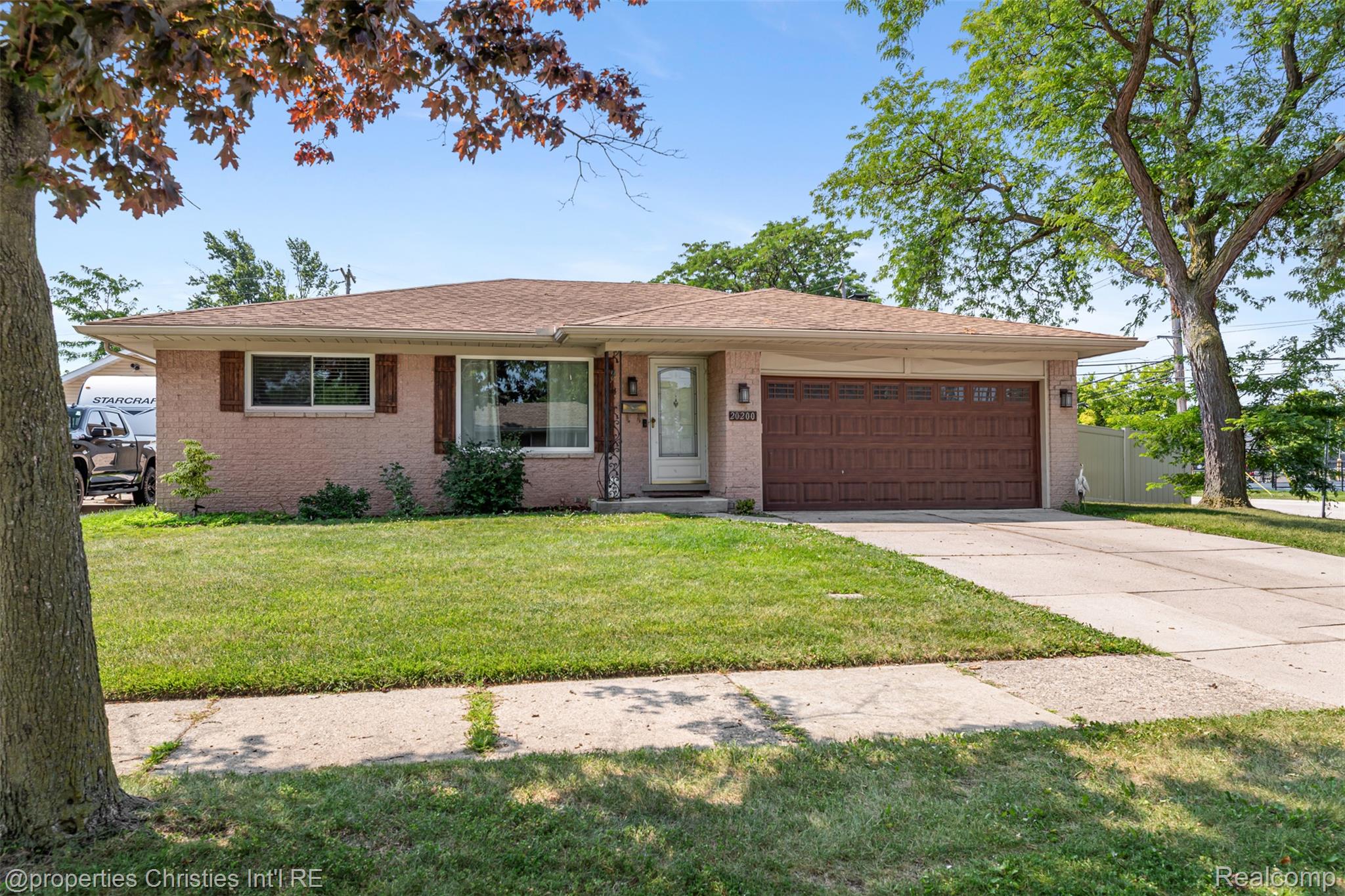 20200 Shores Street Property Photo 1