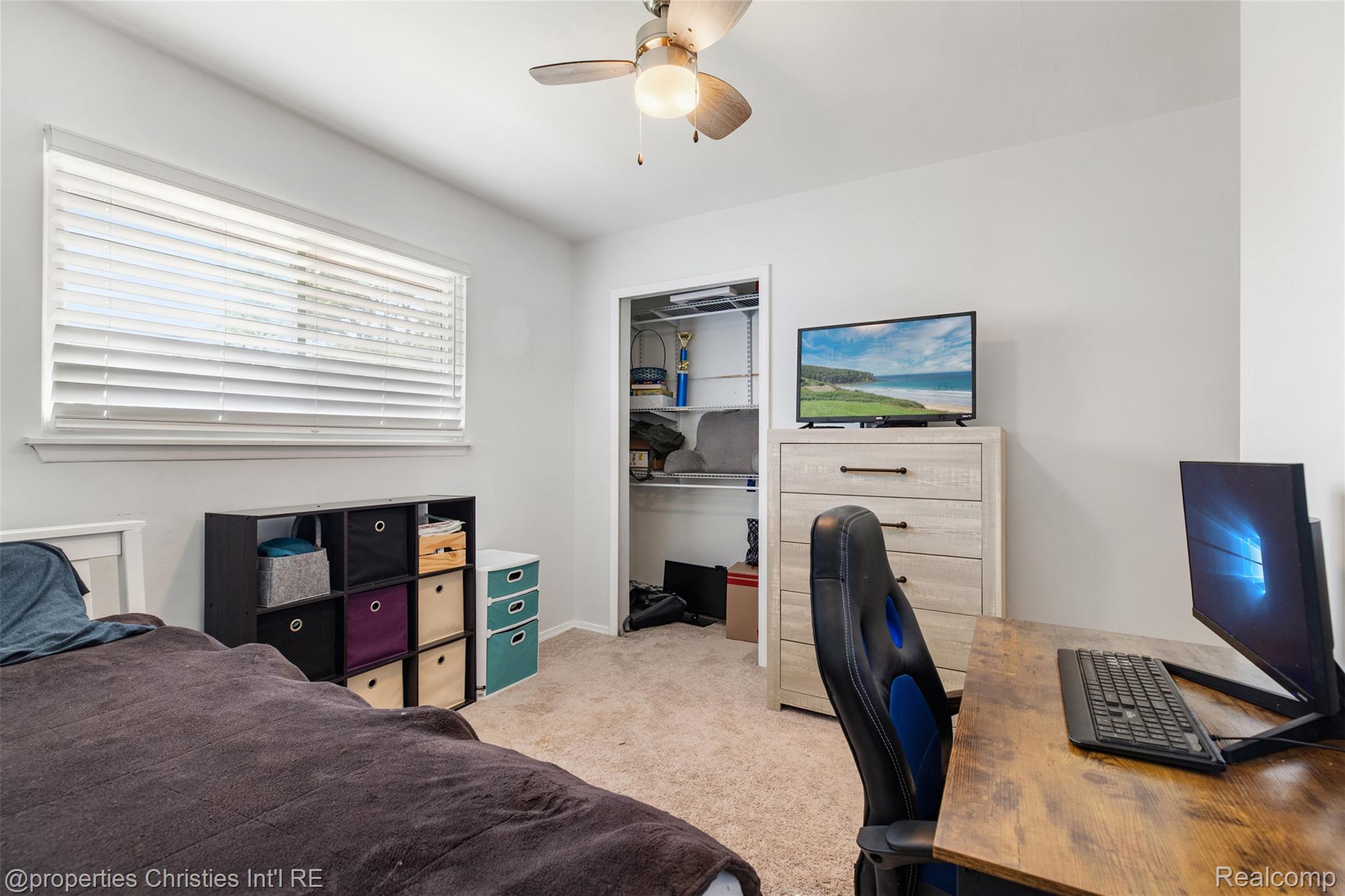 20200 Shores Street Property Photo 15