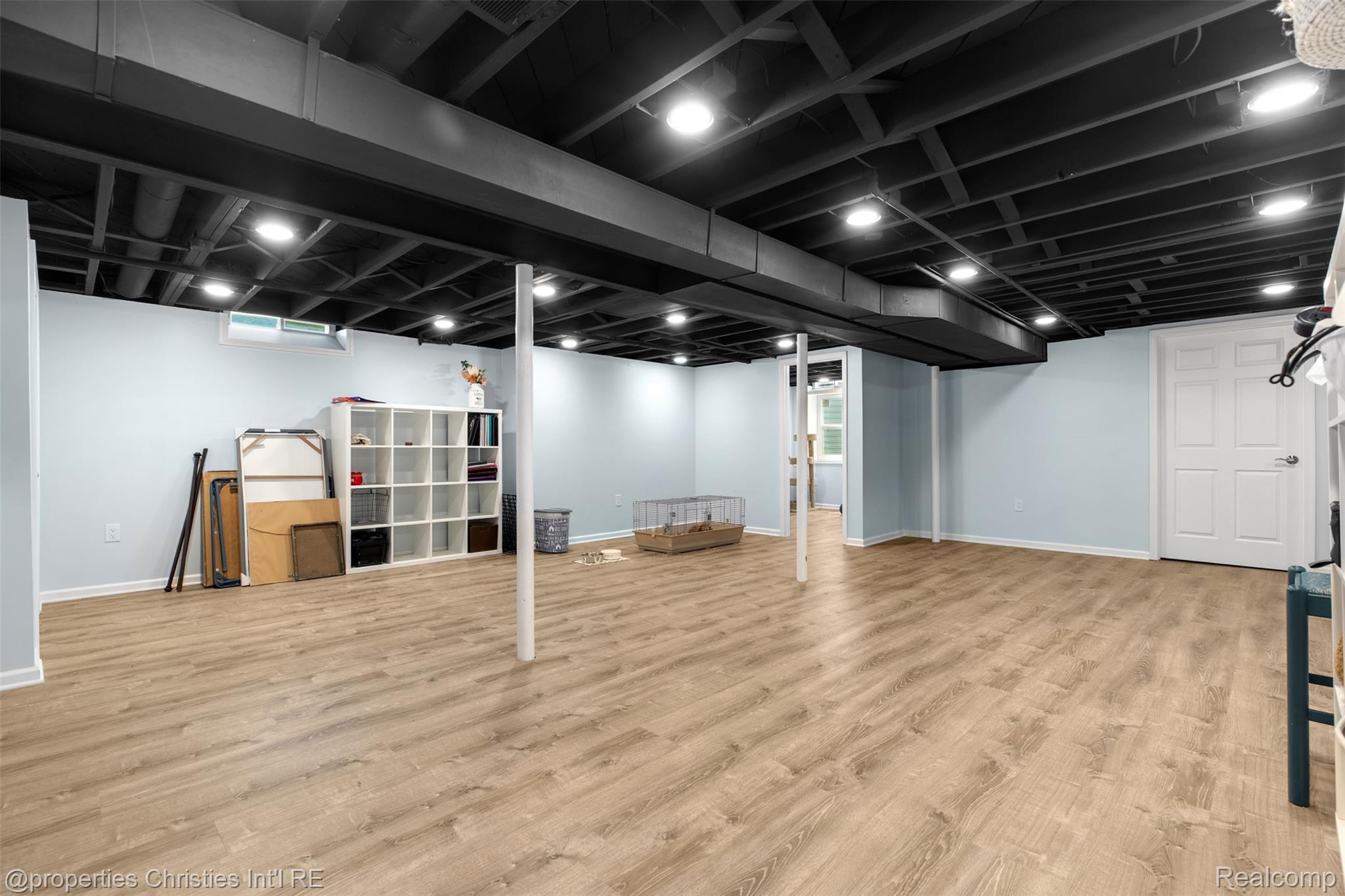 20200 Shores Street Property Photo 19